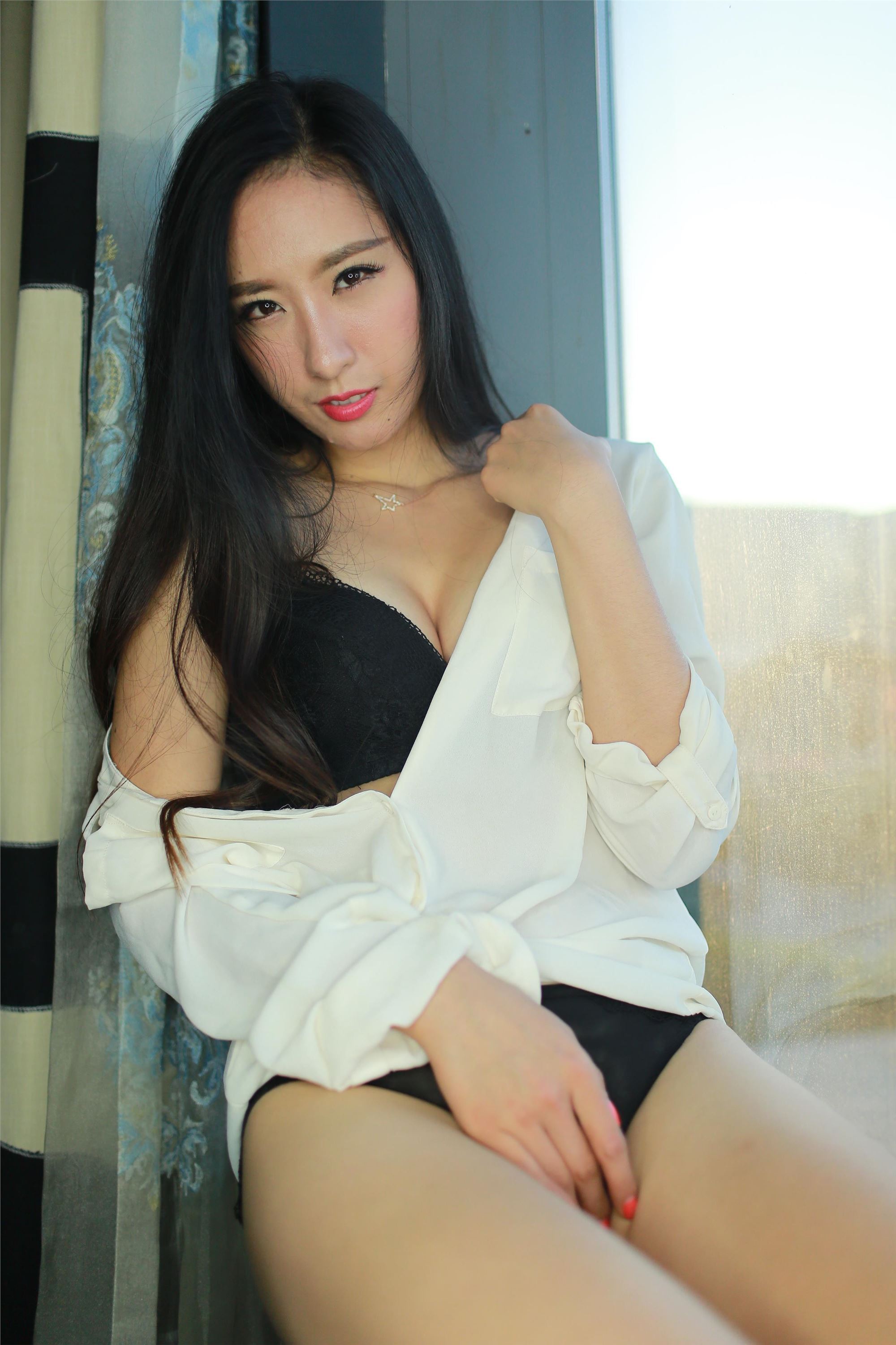 希威社国模写真 VIP收费套图 莉莉.2014.09.03(N)2