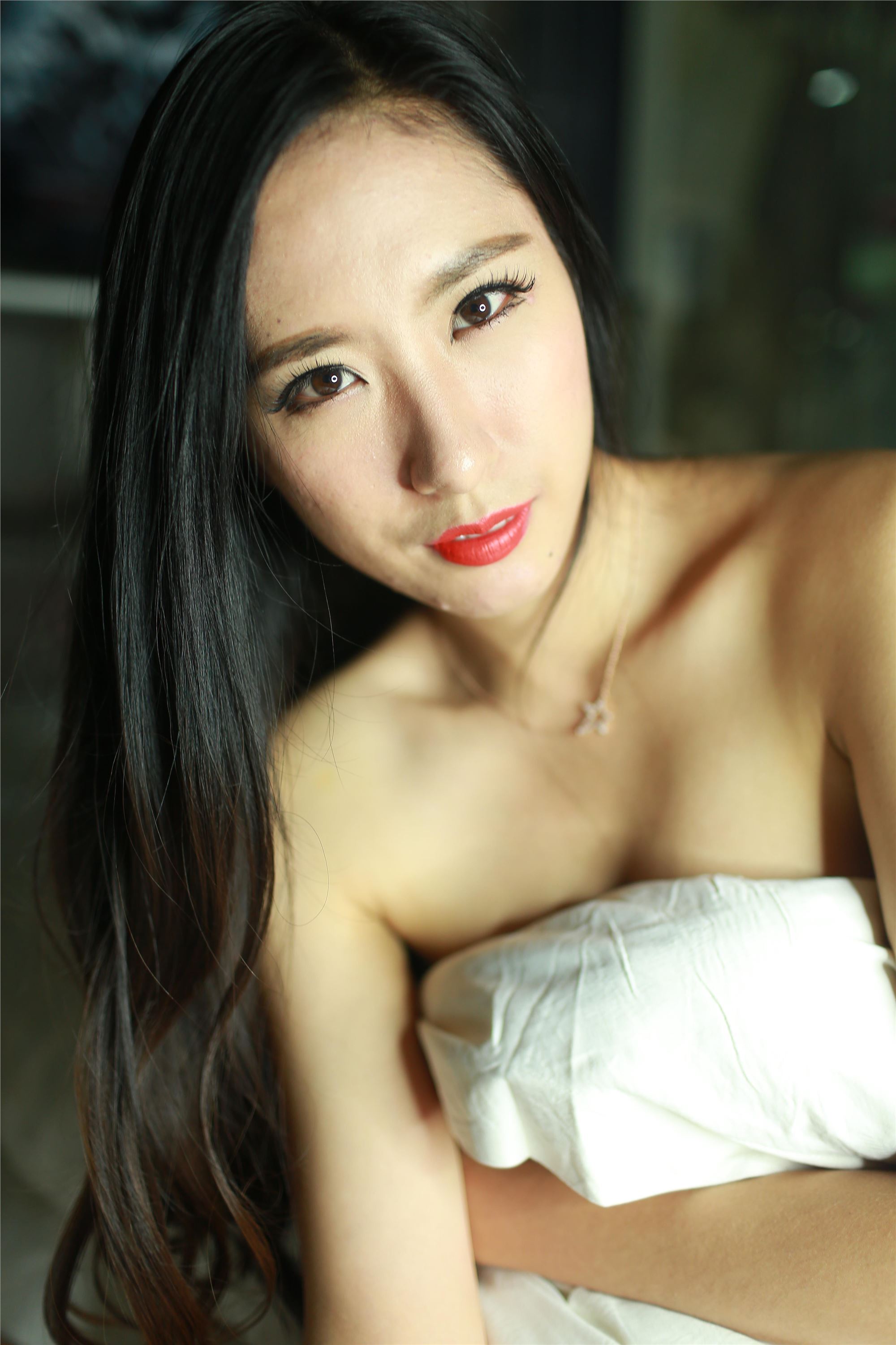 希威社国模写真 VIP收费套图 莉莉.2014.09.03(N)3