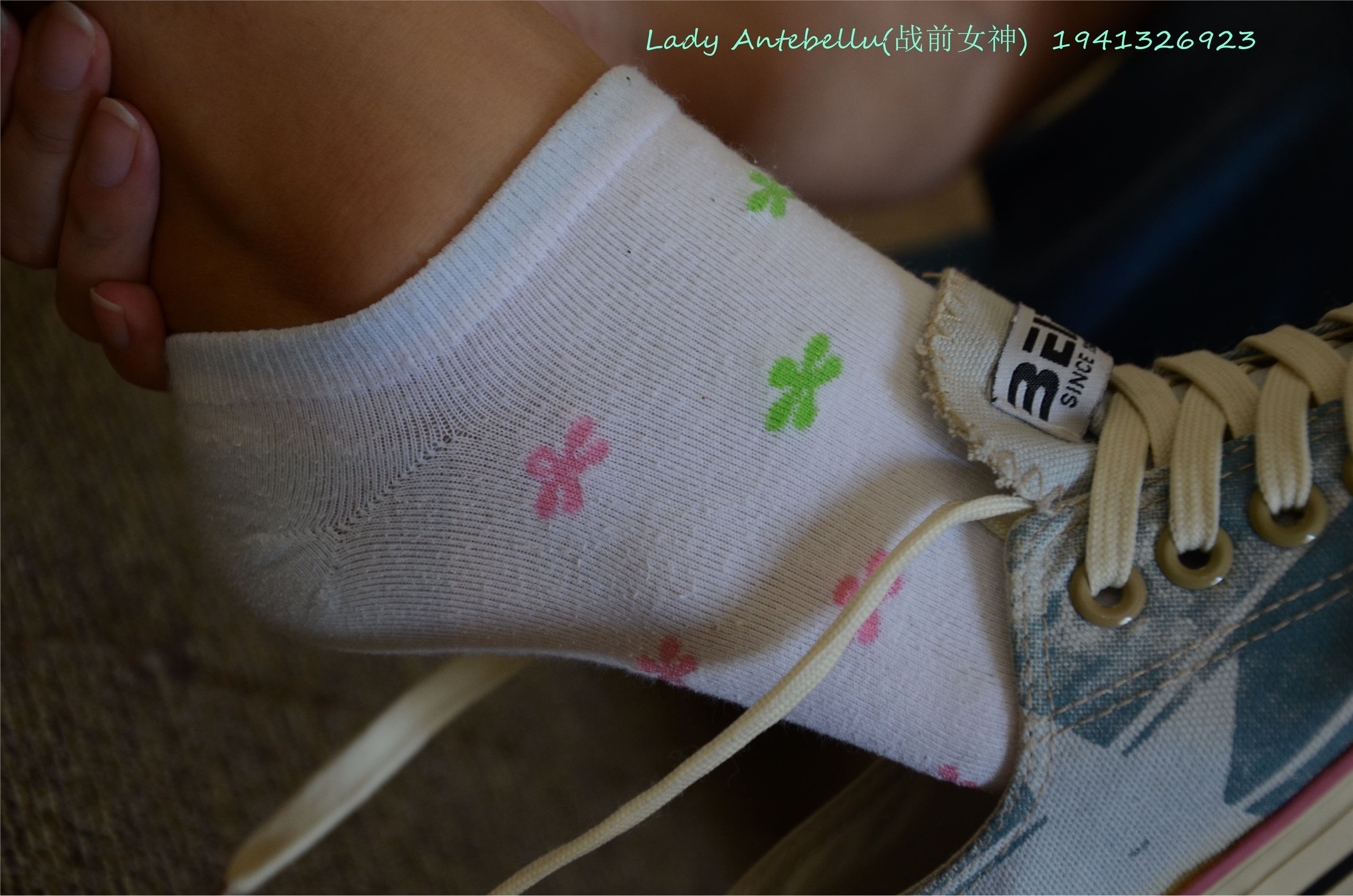 战前女神  恋足美腿棉袜女神级摄影套图 058