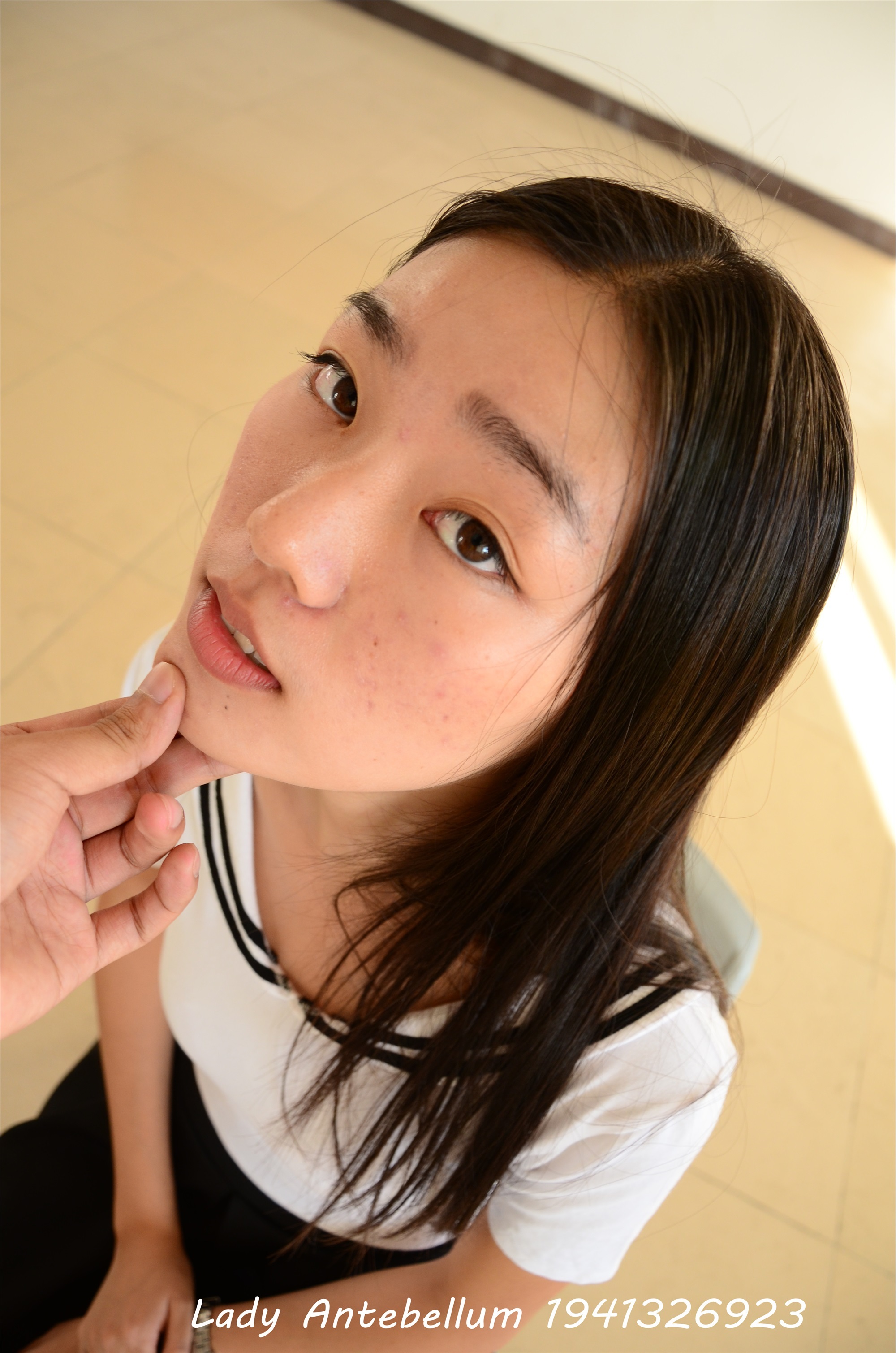 战前女神  恋足美腿棉袜女神级摄影套图 059