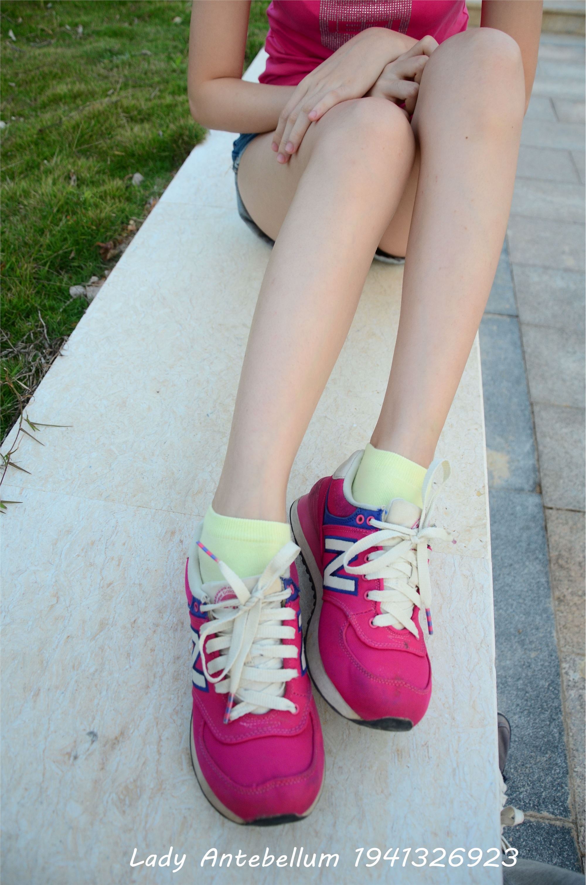 战前女神  恋足美腿棉袜女神级摄影套图 060