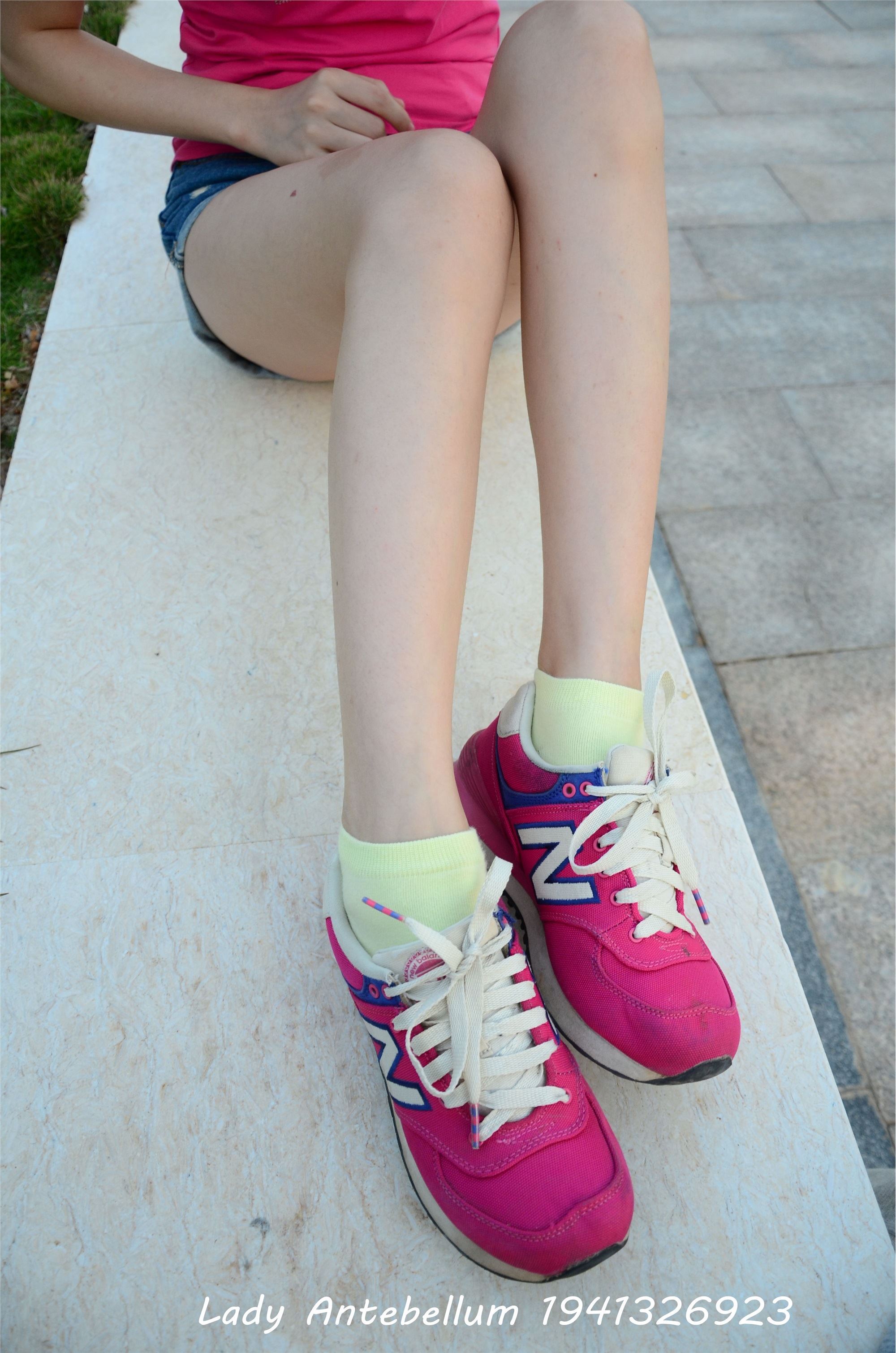 战前女神  恋足美腿棉袜女神级摄影套图 060