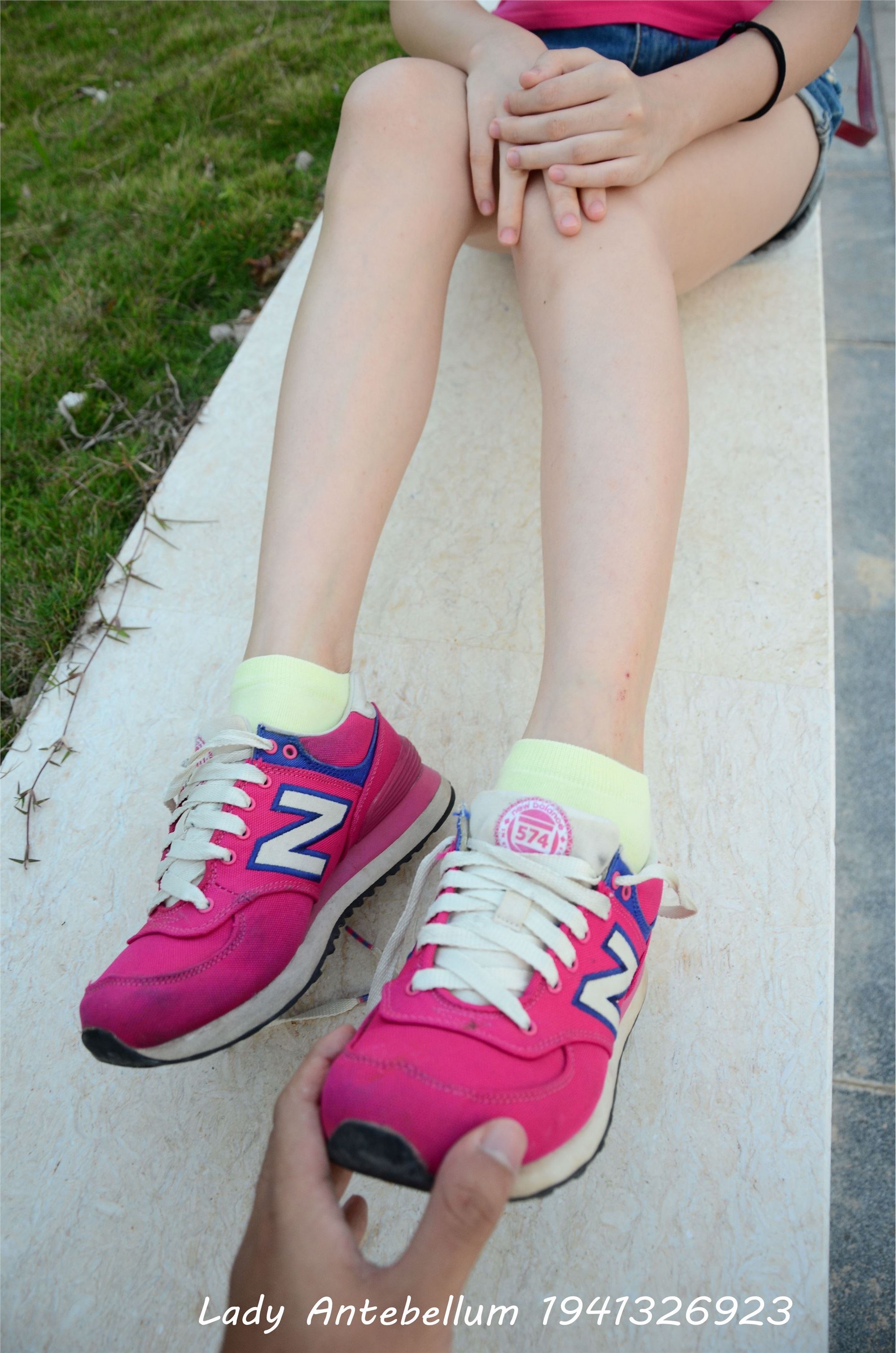 战前女神  恋足美腿棉袜女神级摄影套图 060