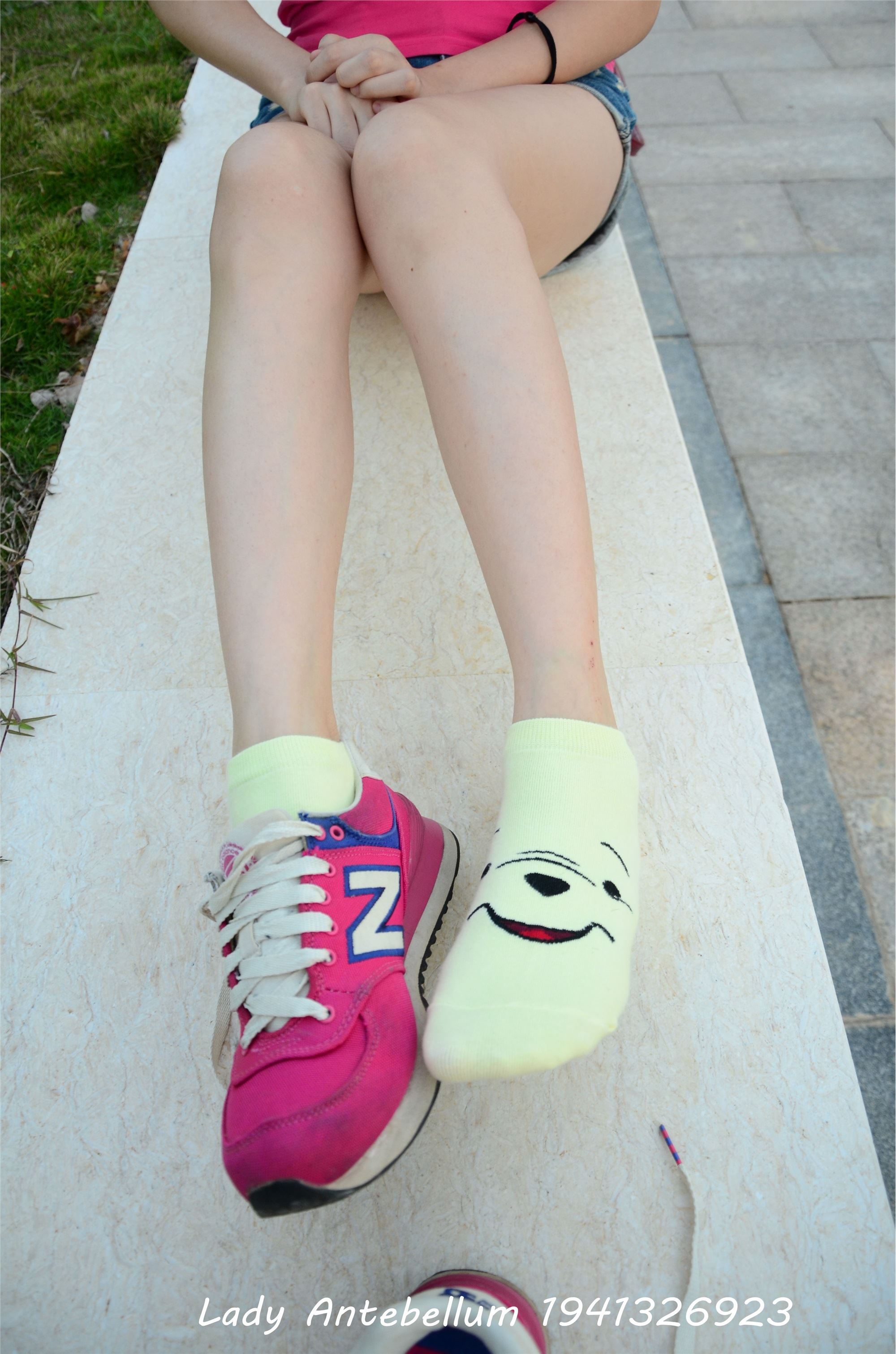 战前女神  恋足美腿棉袜女神级摄影套图 060