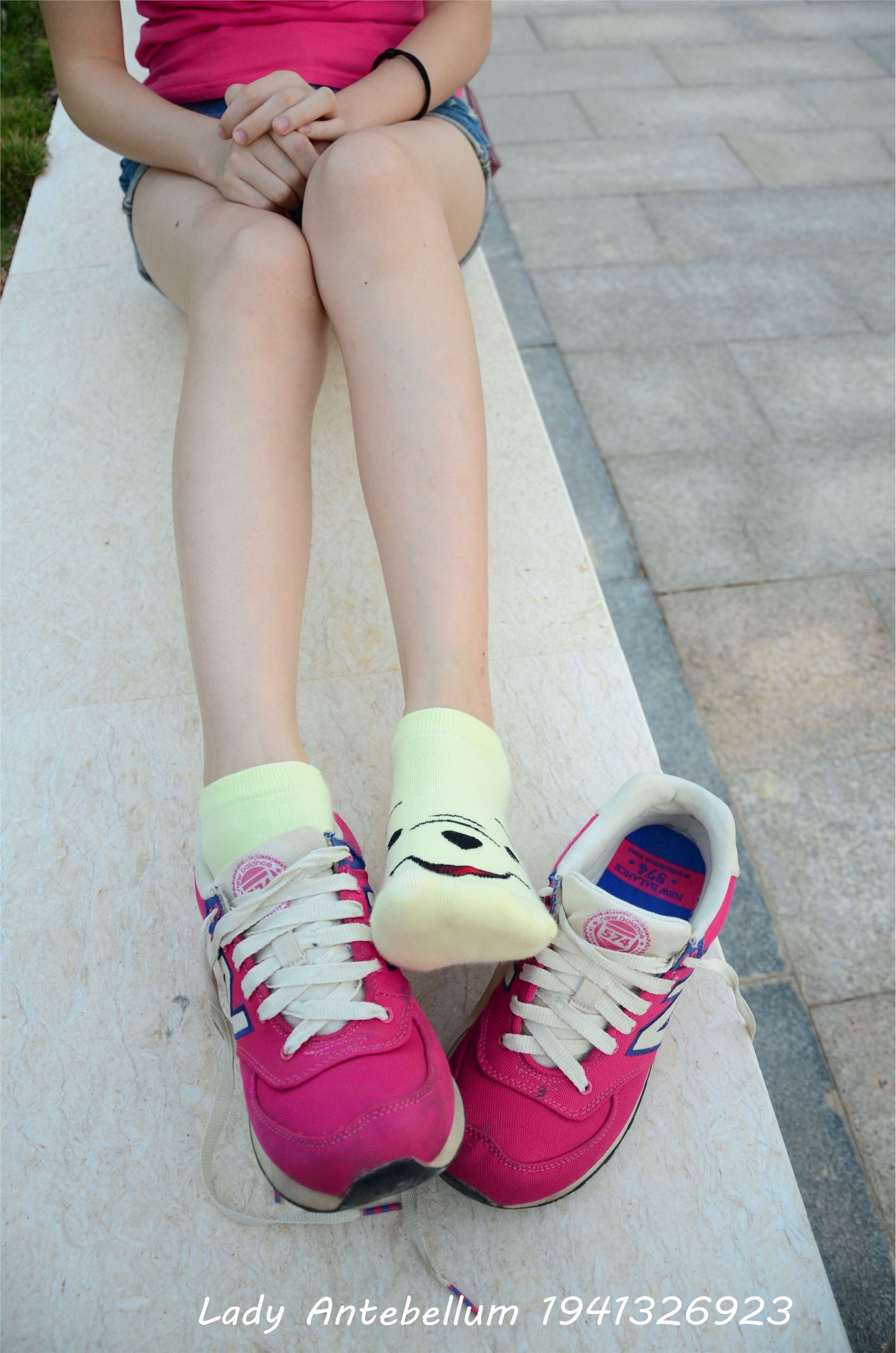 战前女神  恋足美腿棉袜女神级摄影套图 060