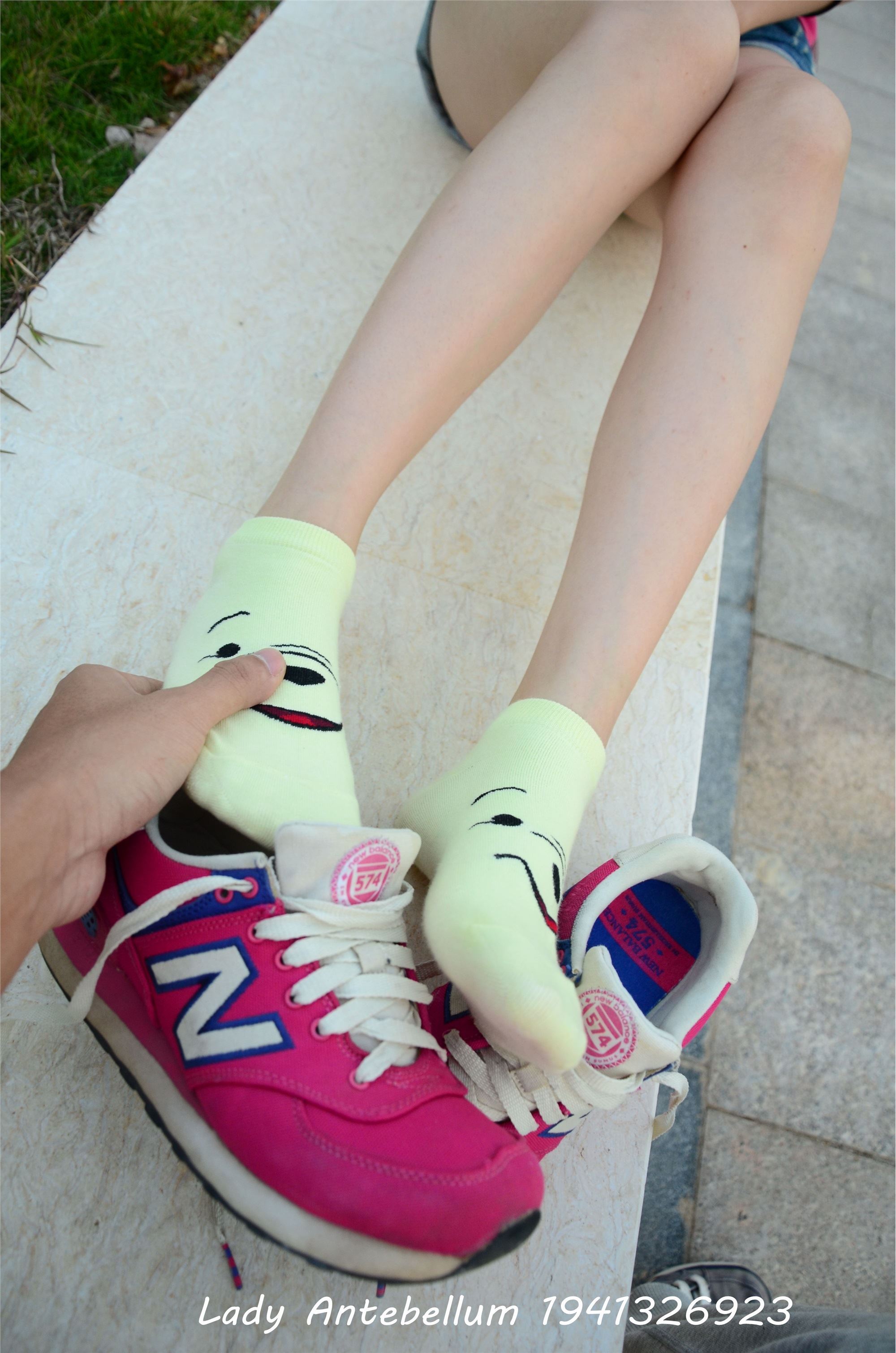 战前女神  恋足美腿棉袜女神级摄影套图 060