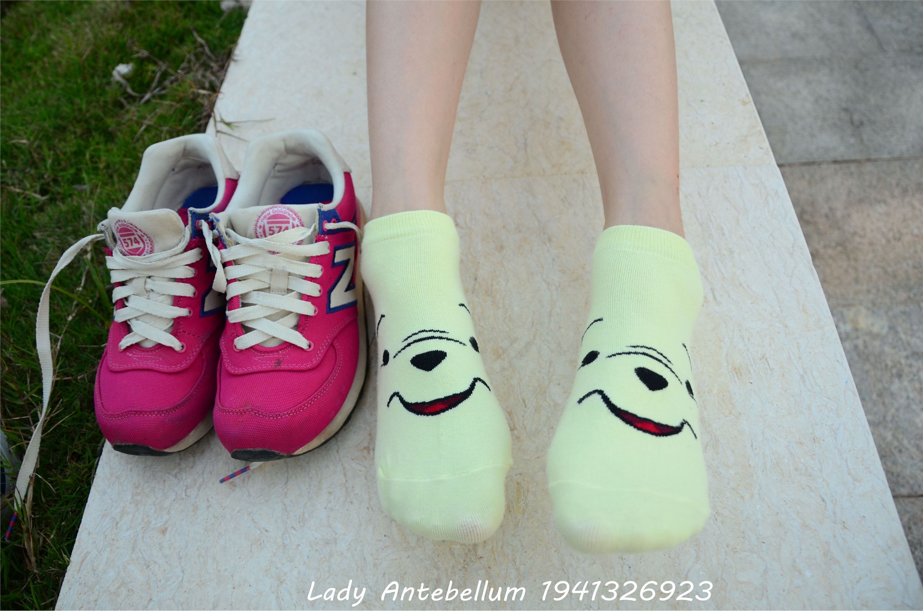 战前女神  恋足美腿棉袜女神级摄影套图 060