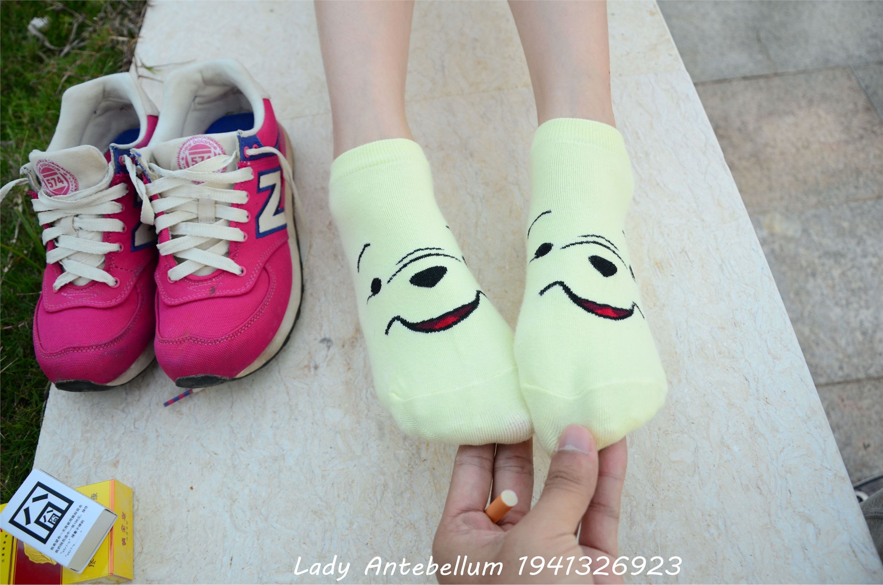 战前女神  恋足美腿棉袜女神级摄影套图 060