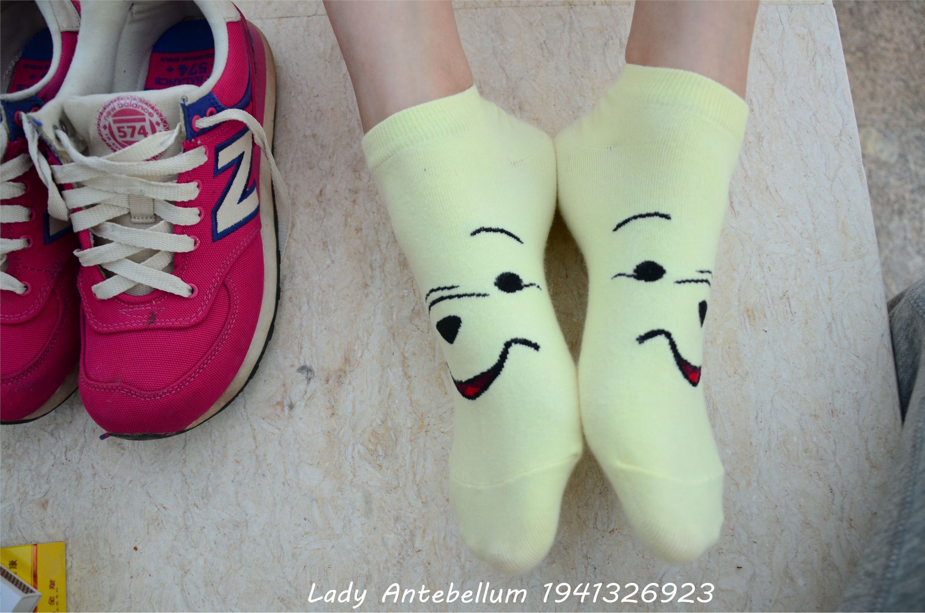 战前女神  恋足美腿棉袜女神级摄影套图 060