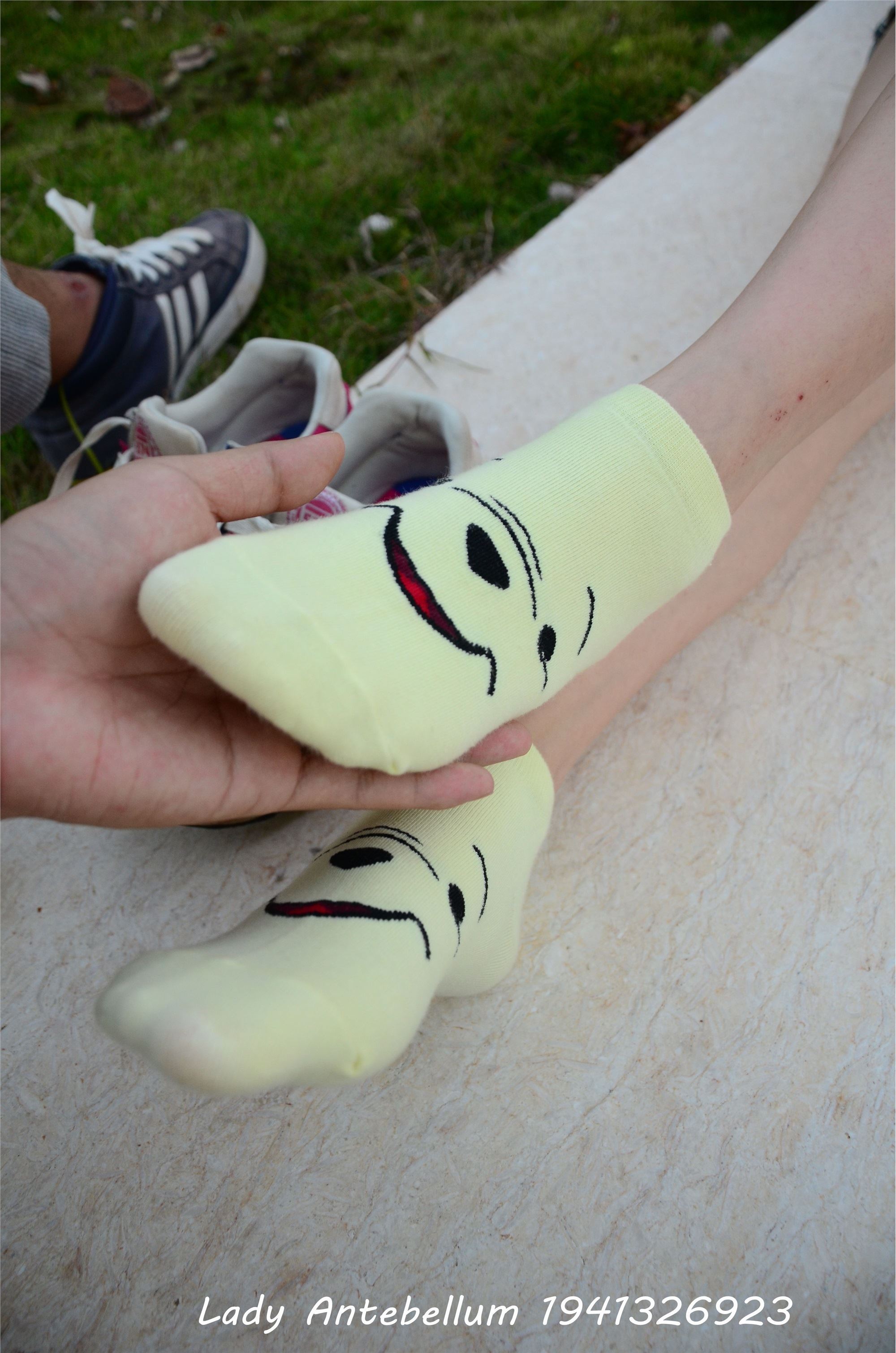 战前女神  恋足美腿棉袜女神级摄影套图 060