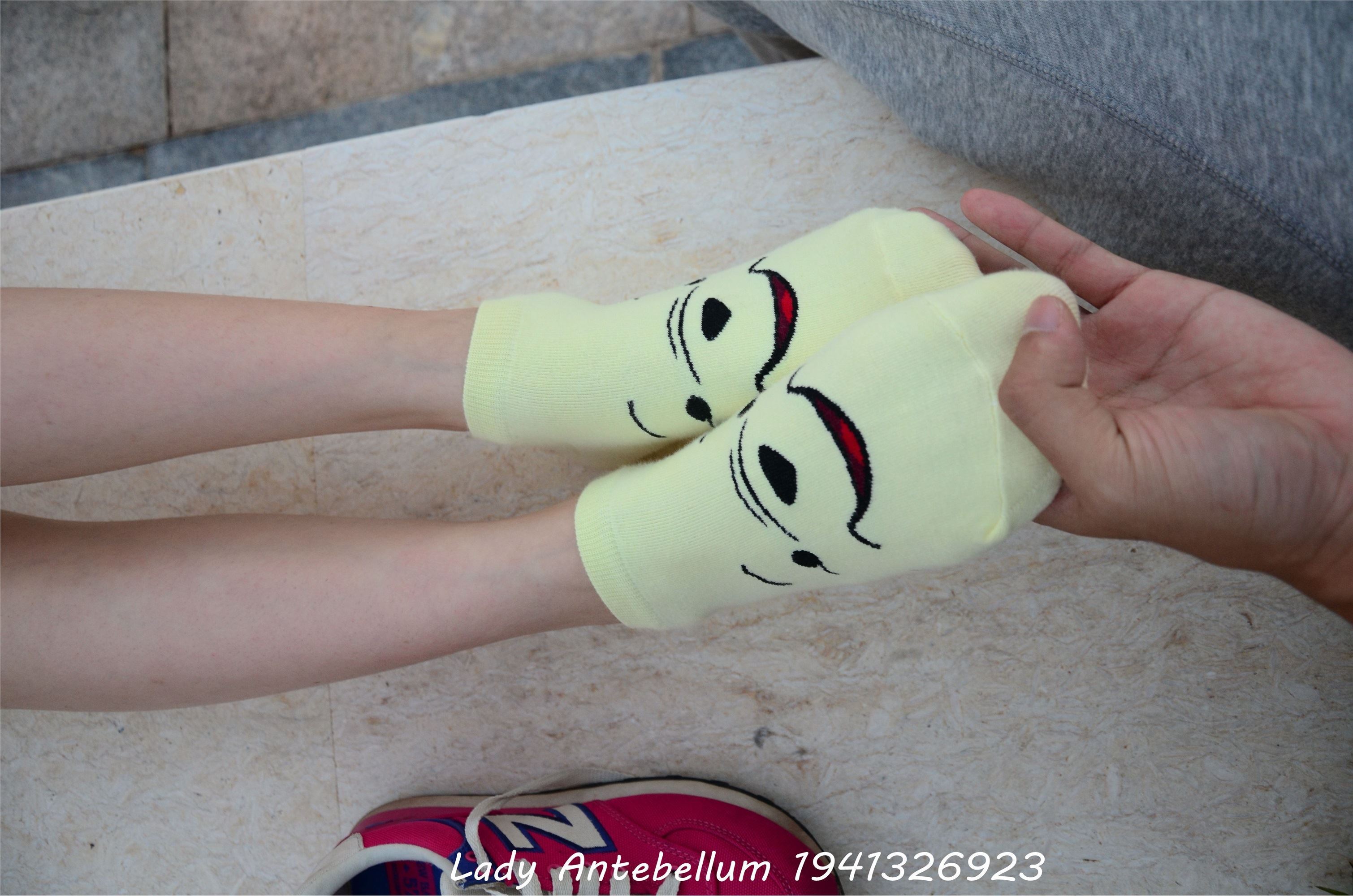 战前女神  恋足美腿棉袜女神级摄影套图 060