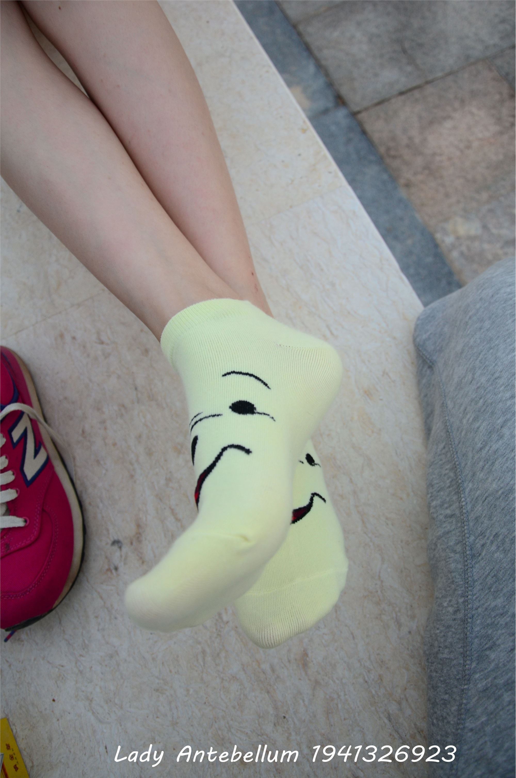 战前女神  恋足美腿棉袜女神级摄影套图 060