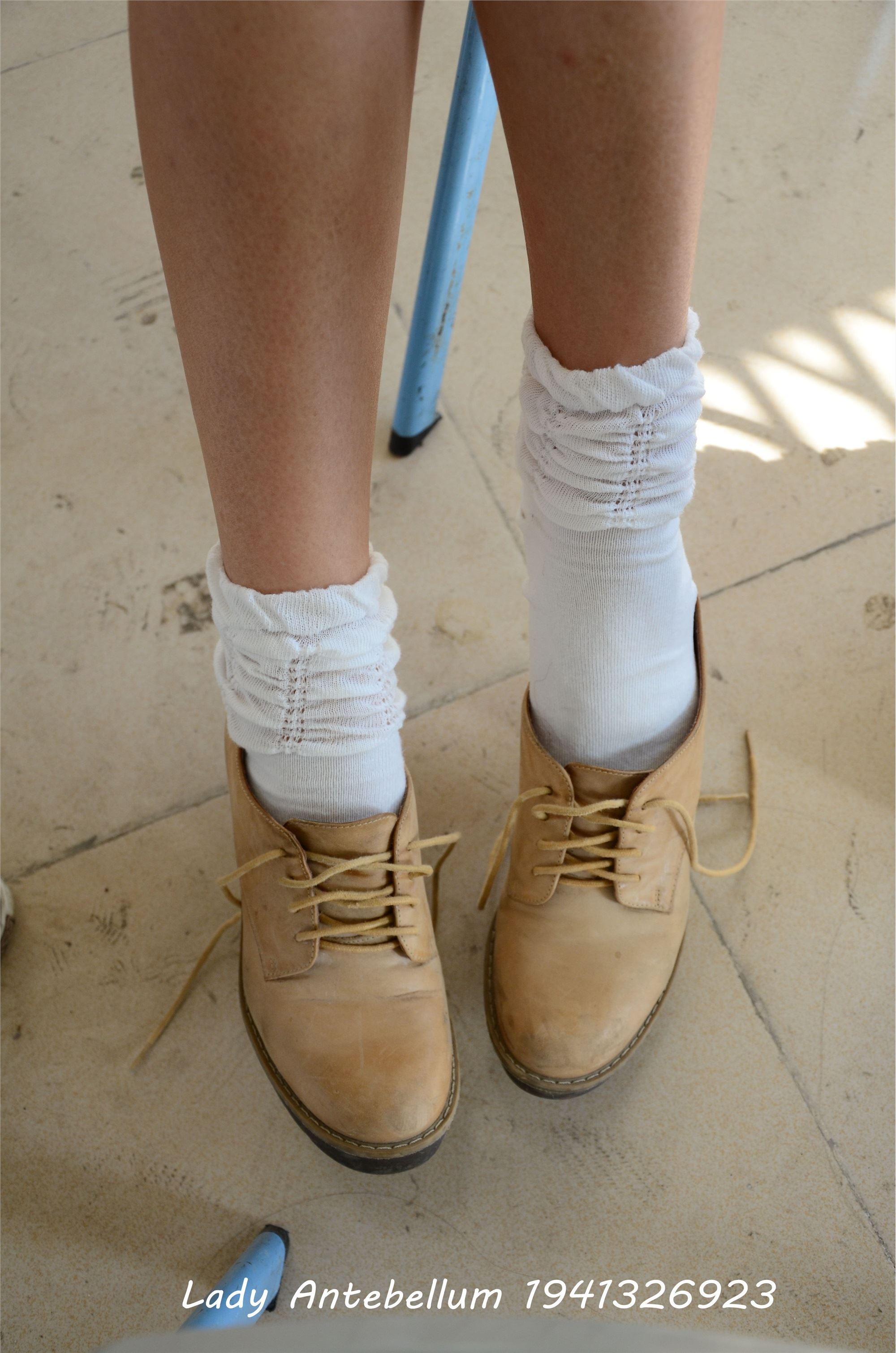 战前女神  恋足美腿棉袜女神级摄影套图 061