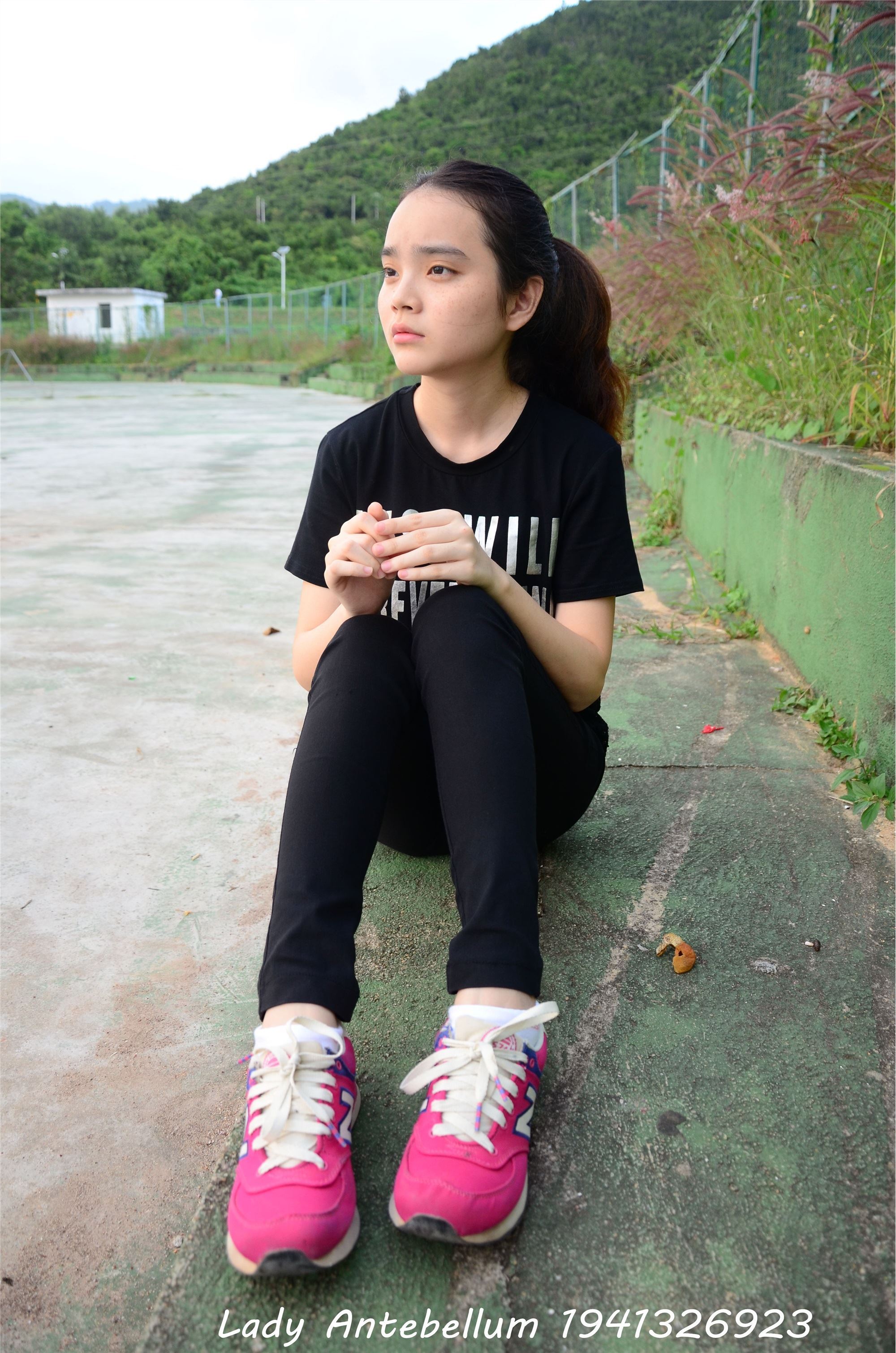 战前女神  恋足美腿棉袜女神级摄影套图 062