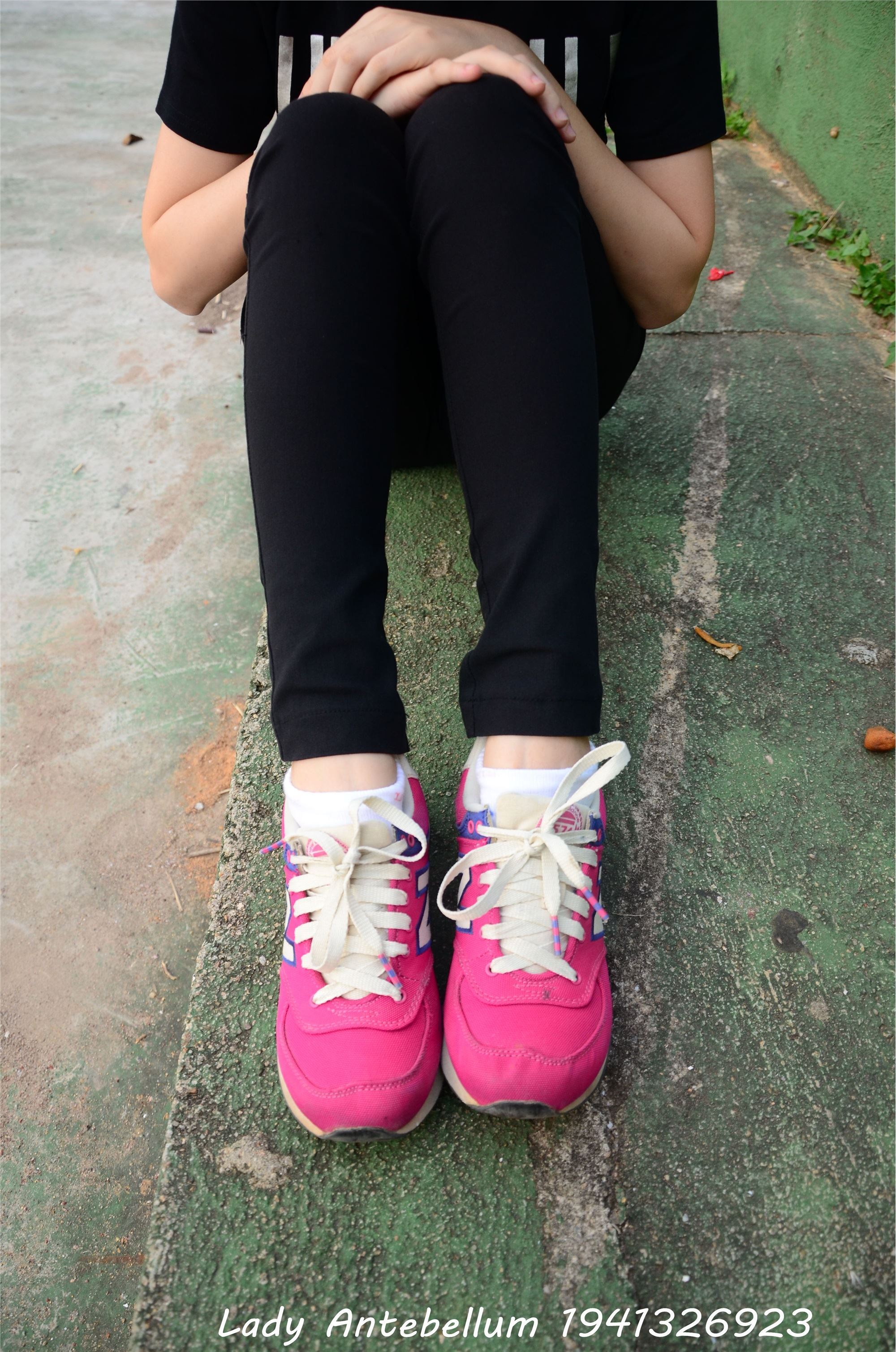 战前女神  恋足美腿棉袜女神级摄影套图 062