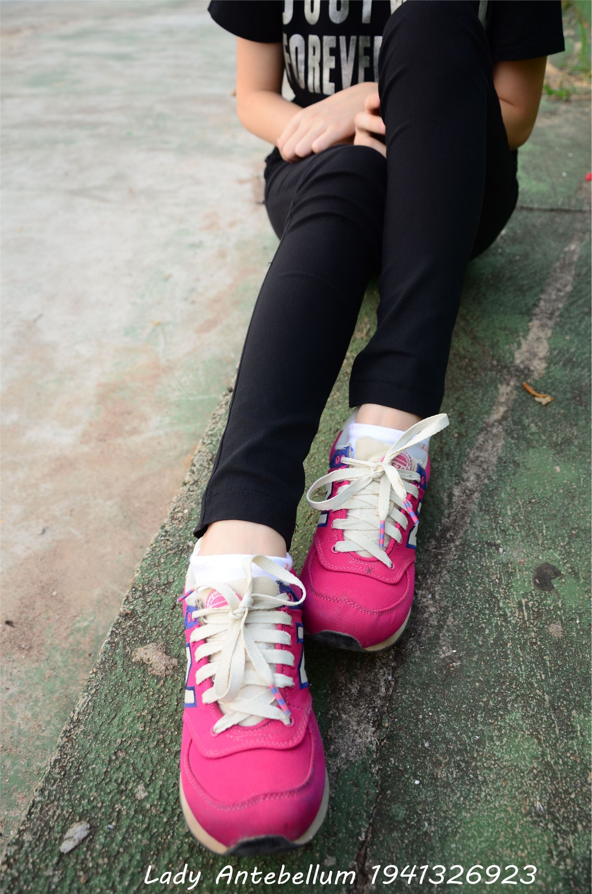 战前女神  恋足美腿棉袜女神级摄影套图 062