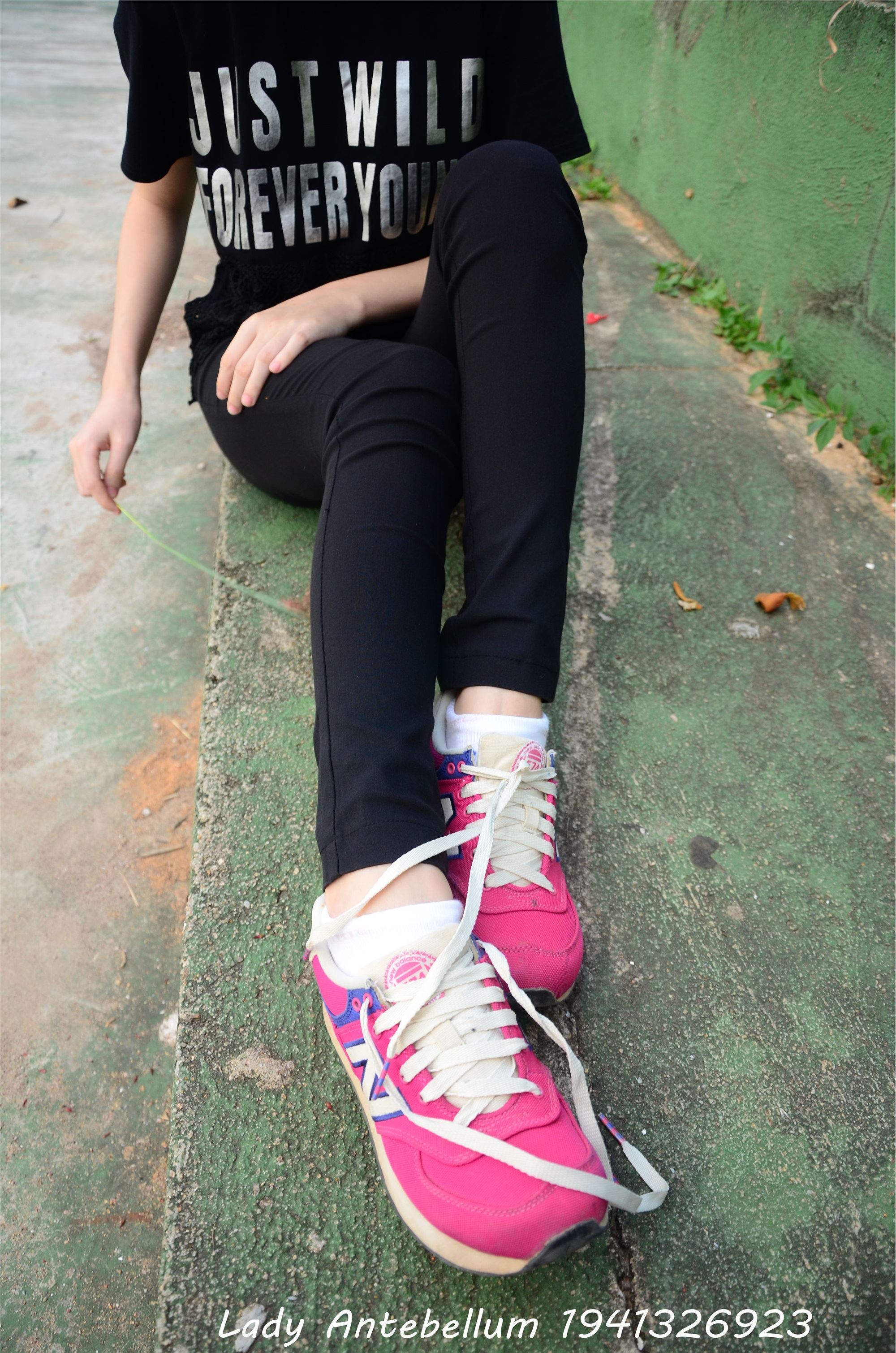 战前女神  恋足美腿棉袜女神级摄影套图 062