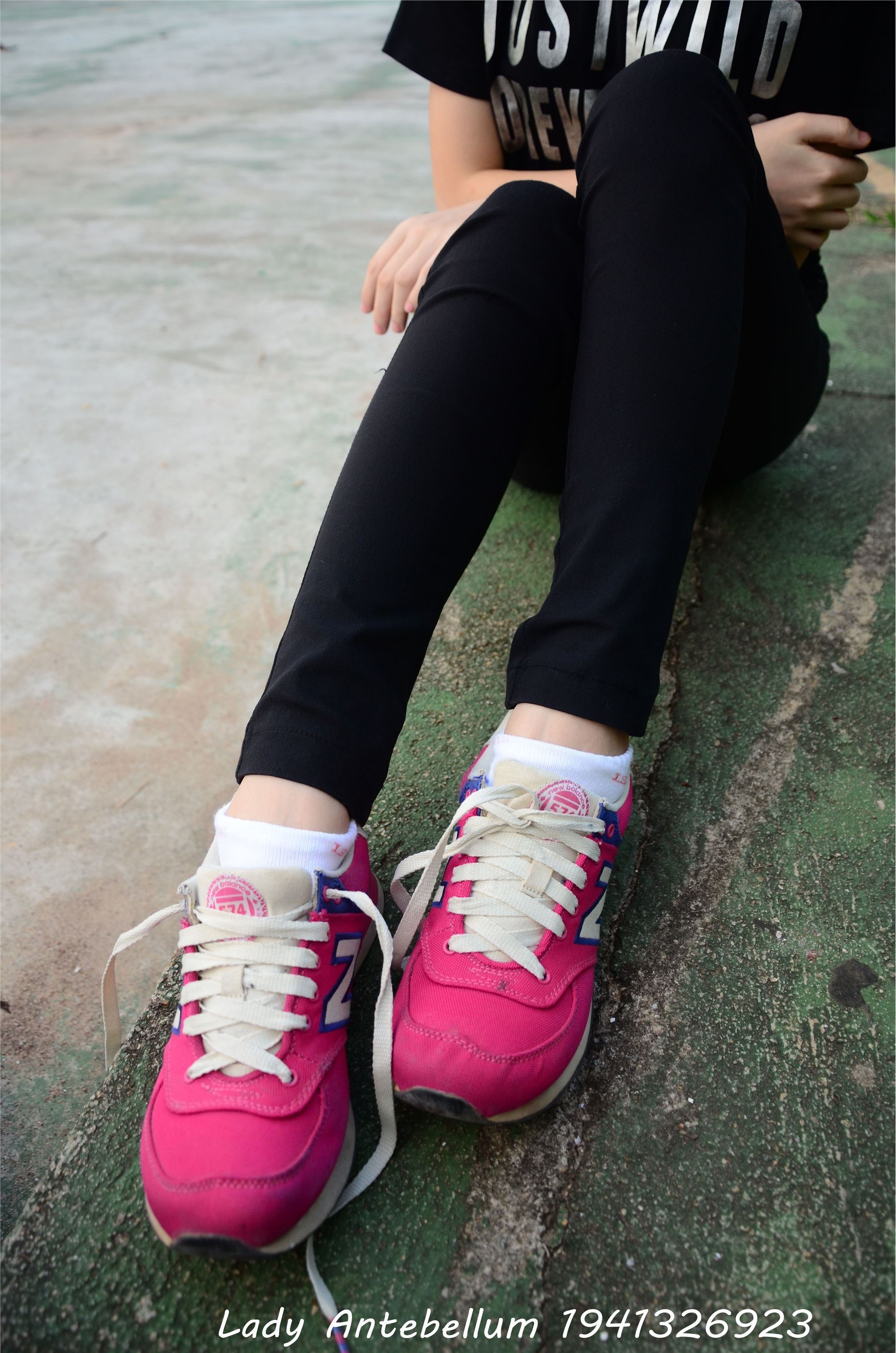 战前女神  恋足美腿棉袜女神级摄影套图 062