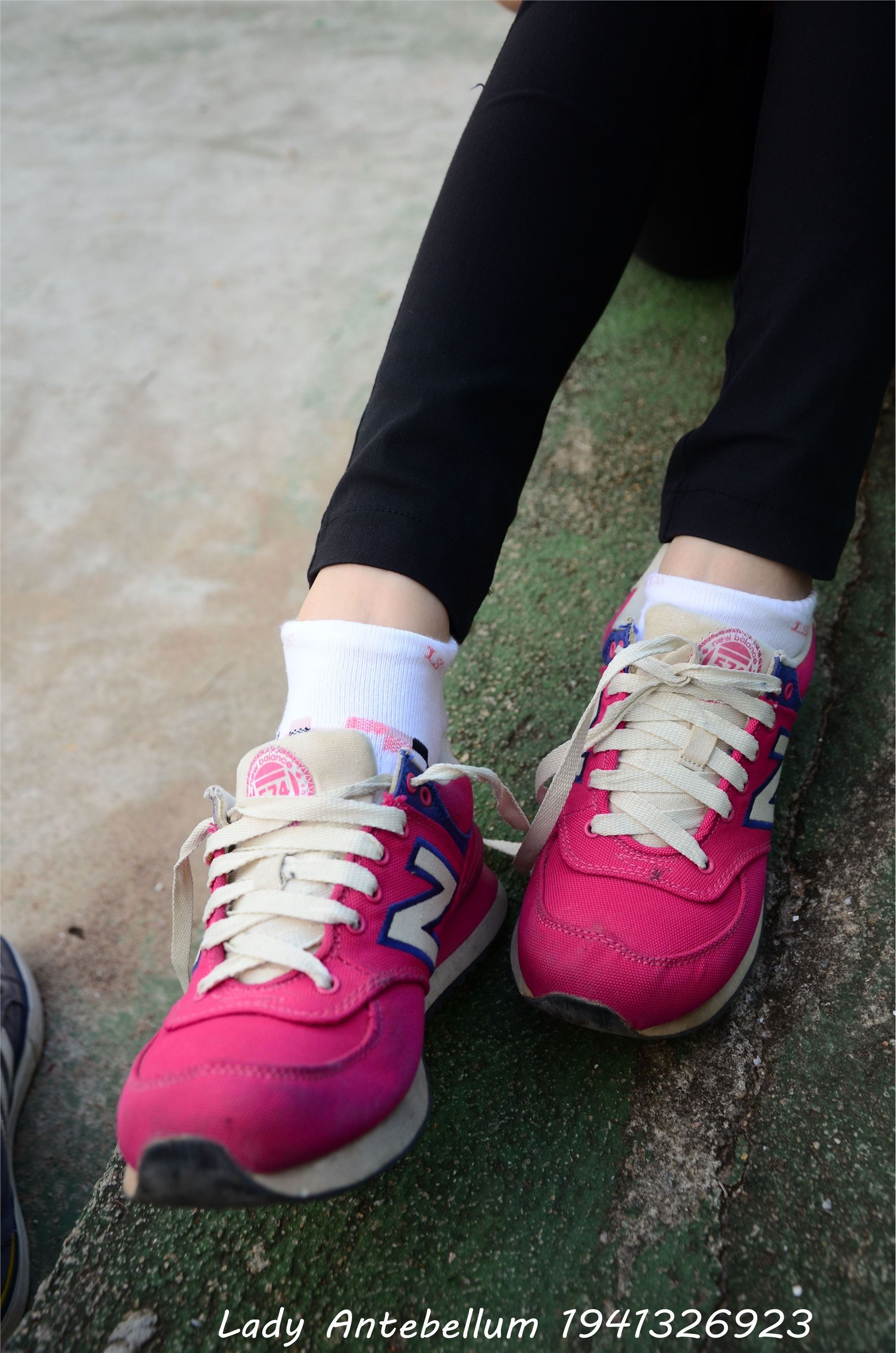 战前女神  恋足美腿棉袜女神级摄影套图 062