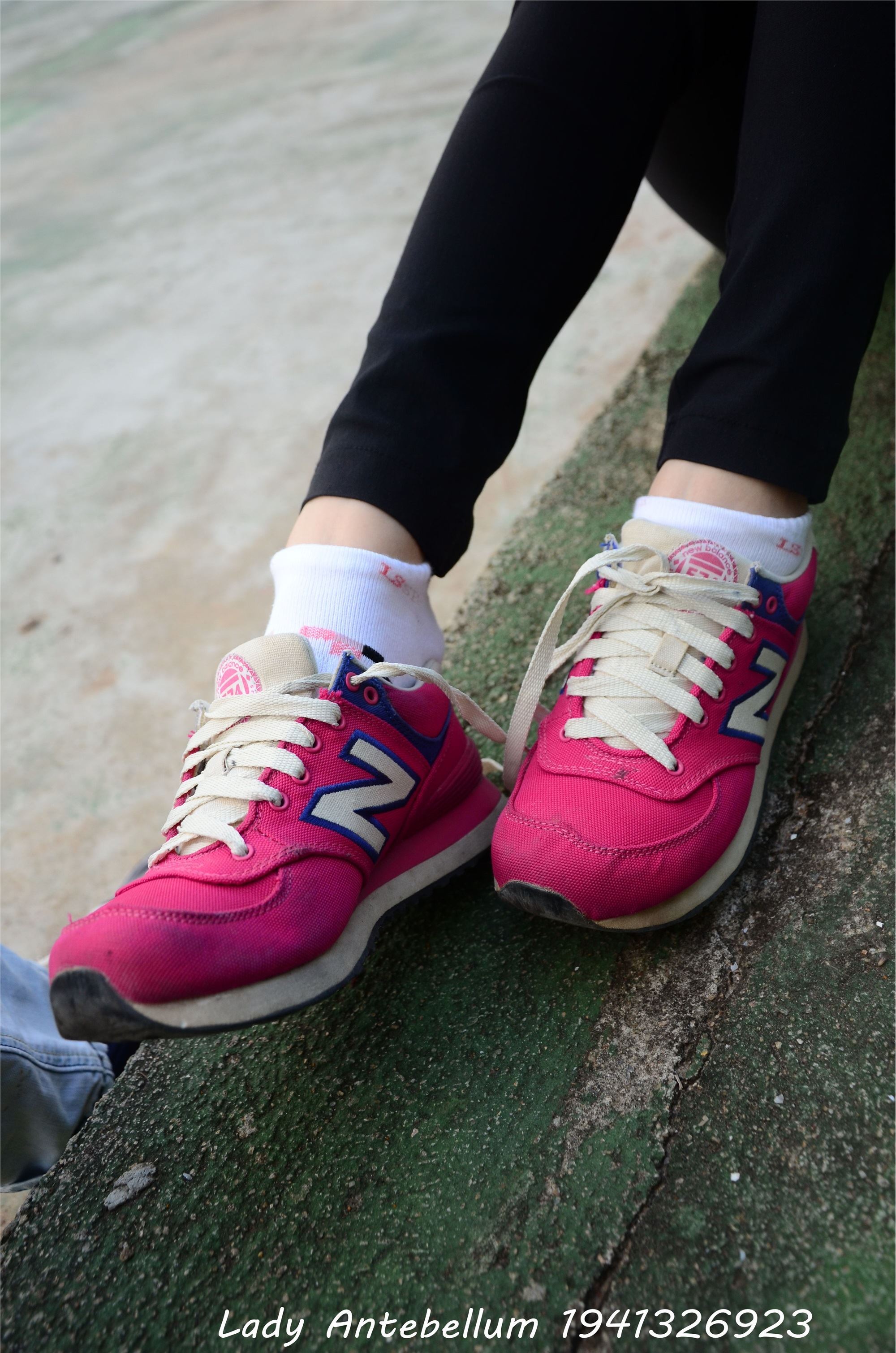 战前女神  恋足美腿棉袜女神级摄影套图 062