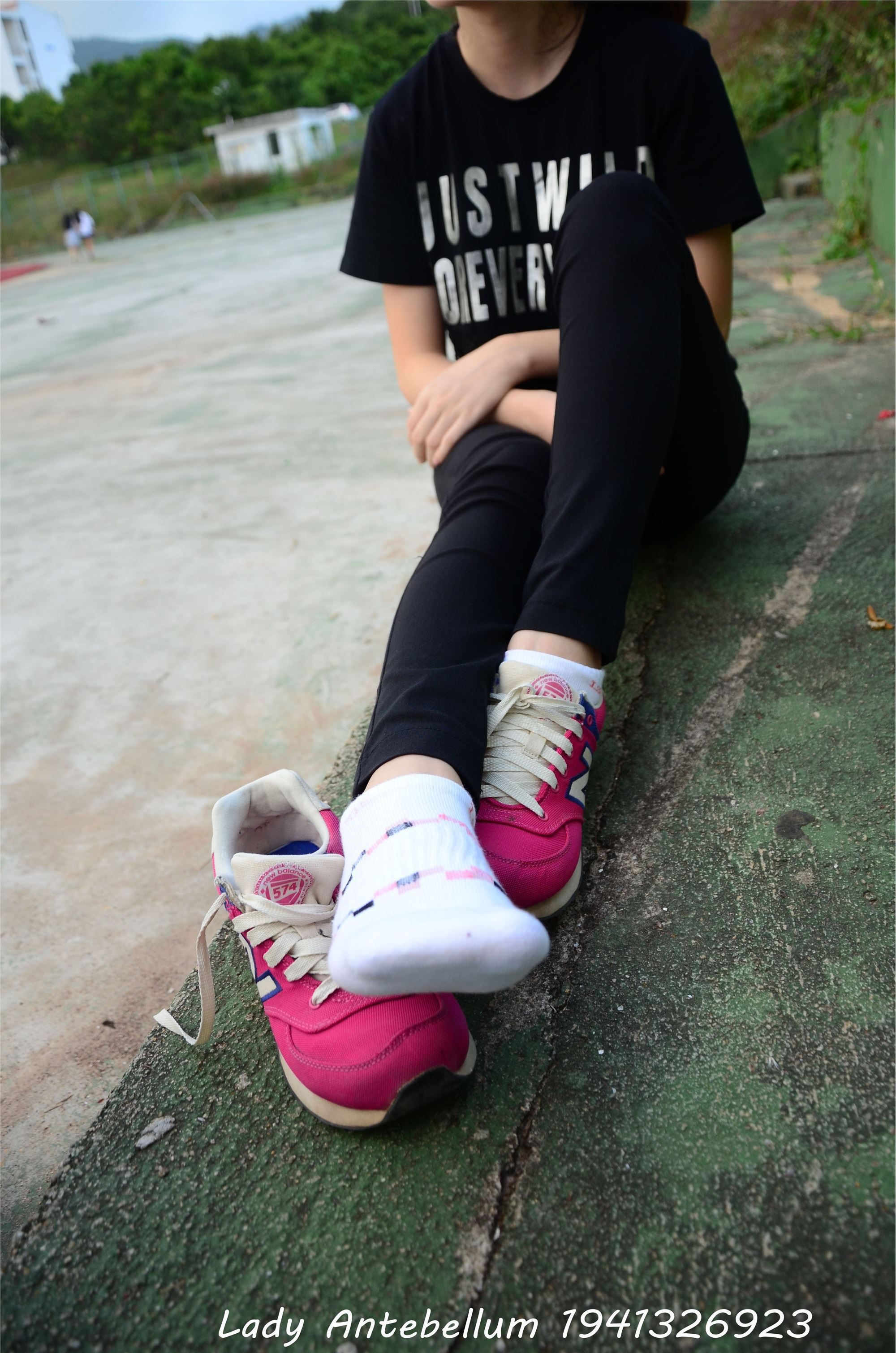 战前女神  恋足美腿棉袜女神级摄影套图 062