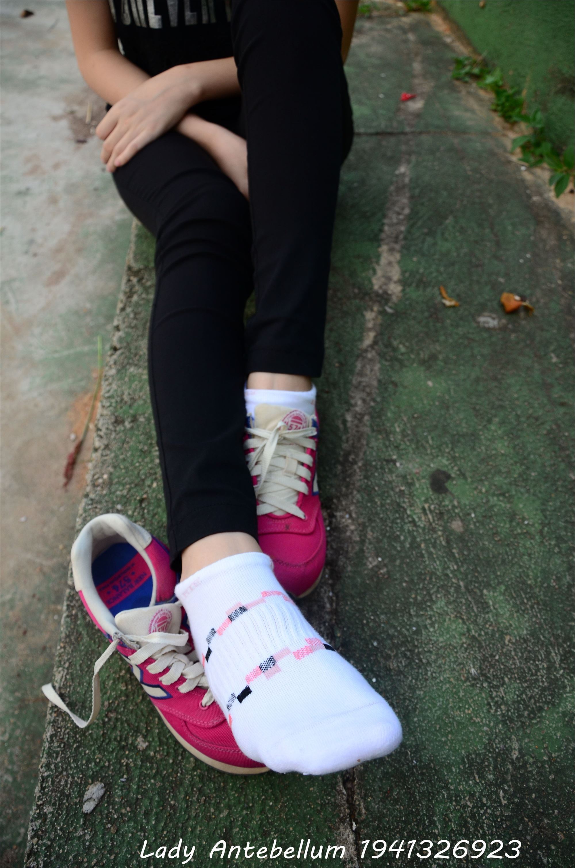 战前女神  恋足美腿棉袜女神级摄影套图 062