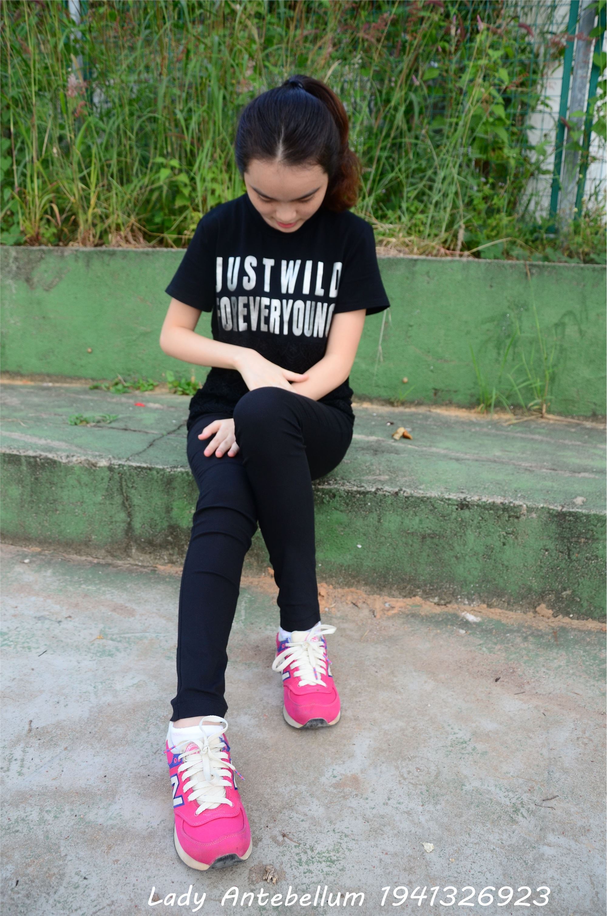 战前女神  恋足美腿棉袜女神级摄影套图 062