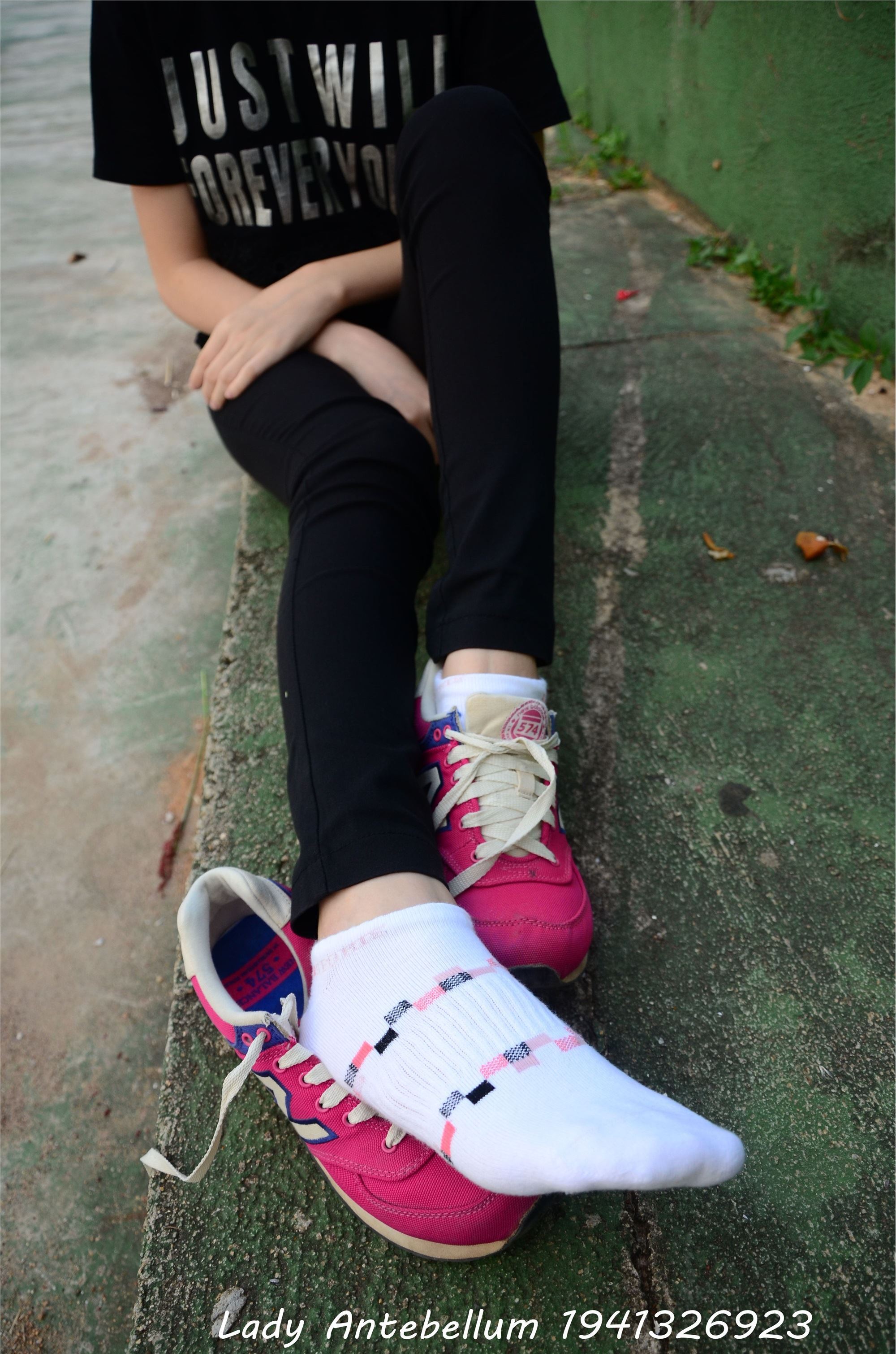 战前女神  恋足美腿棉袜女神级摄影套图 062