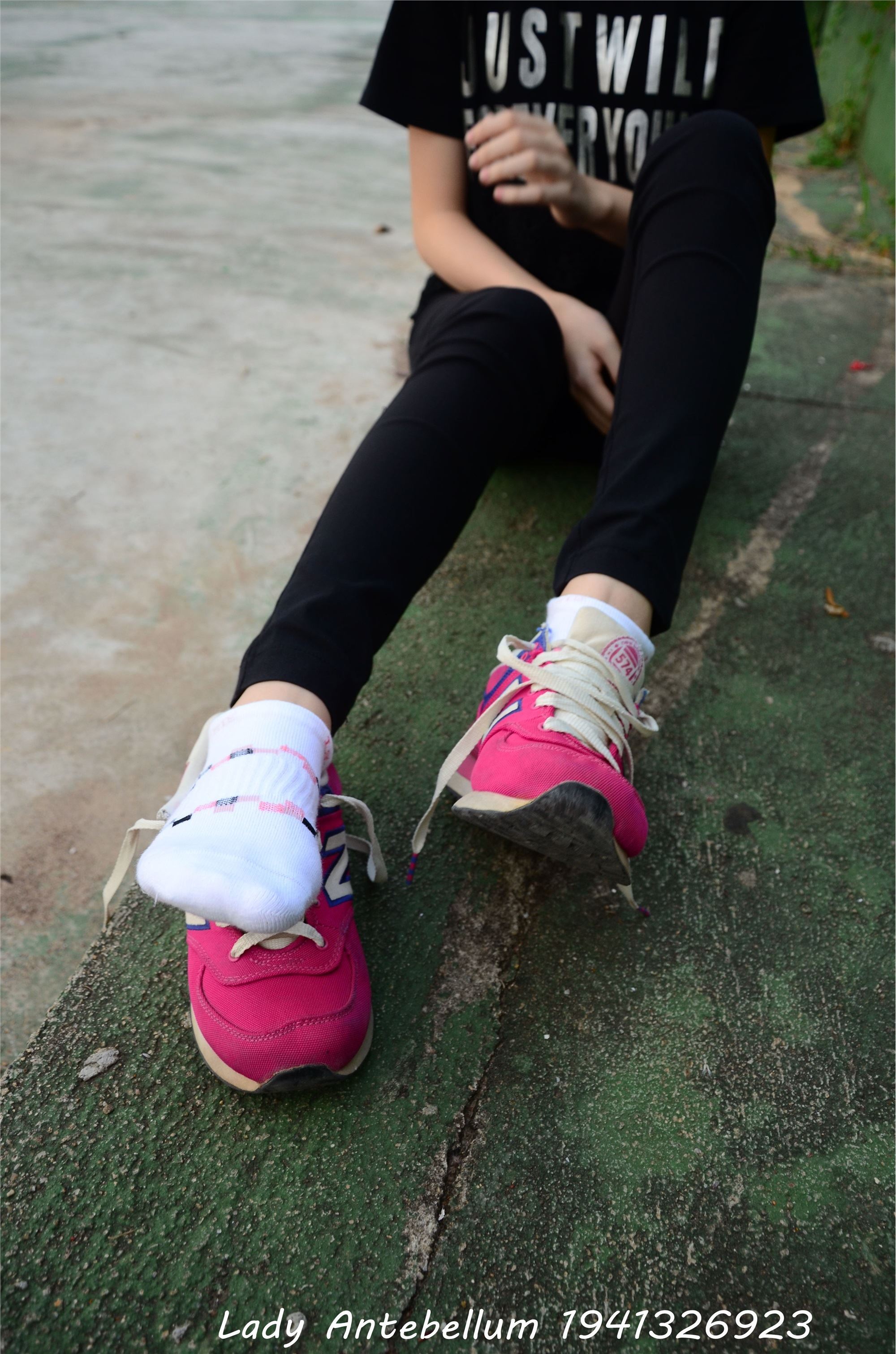 战前女神  恋足美腿棉袜女神级摄影套图 062