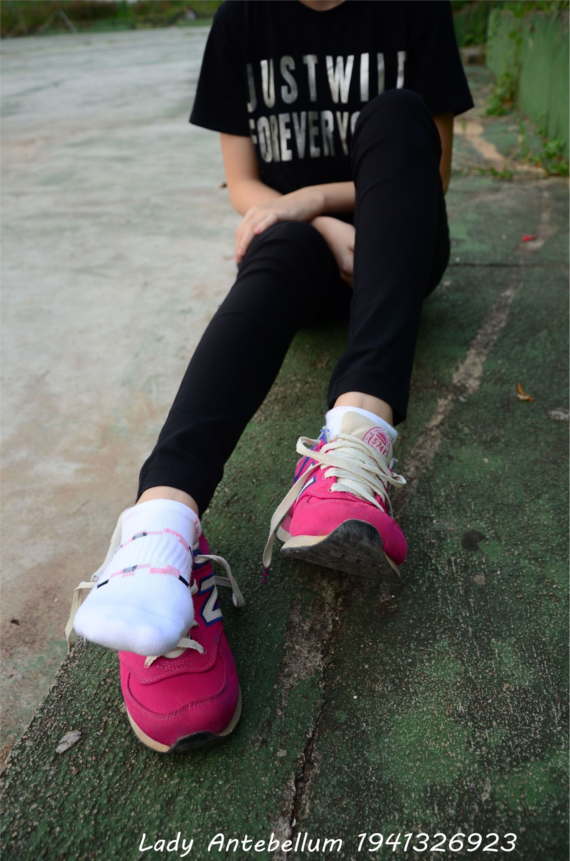 战前女神  恋足美腿棉袜女神级摄影套图 062