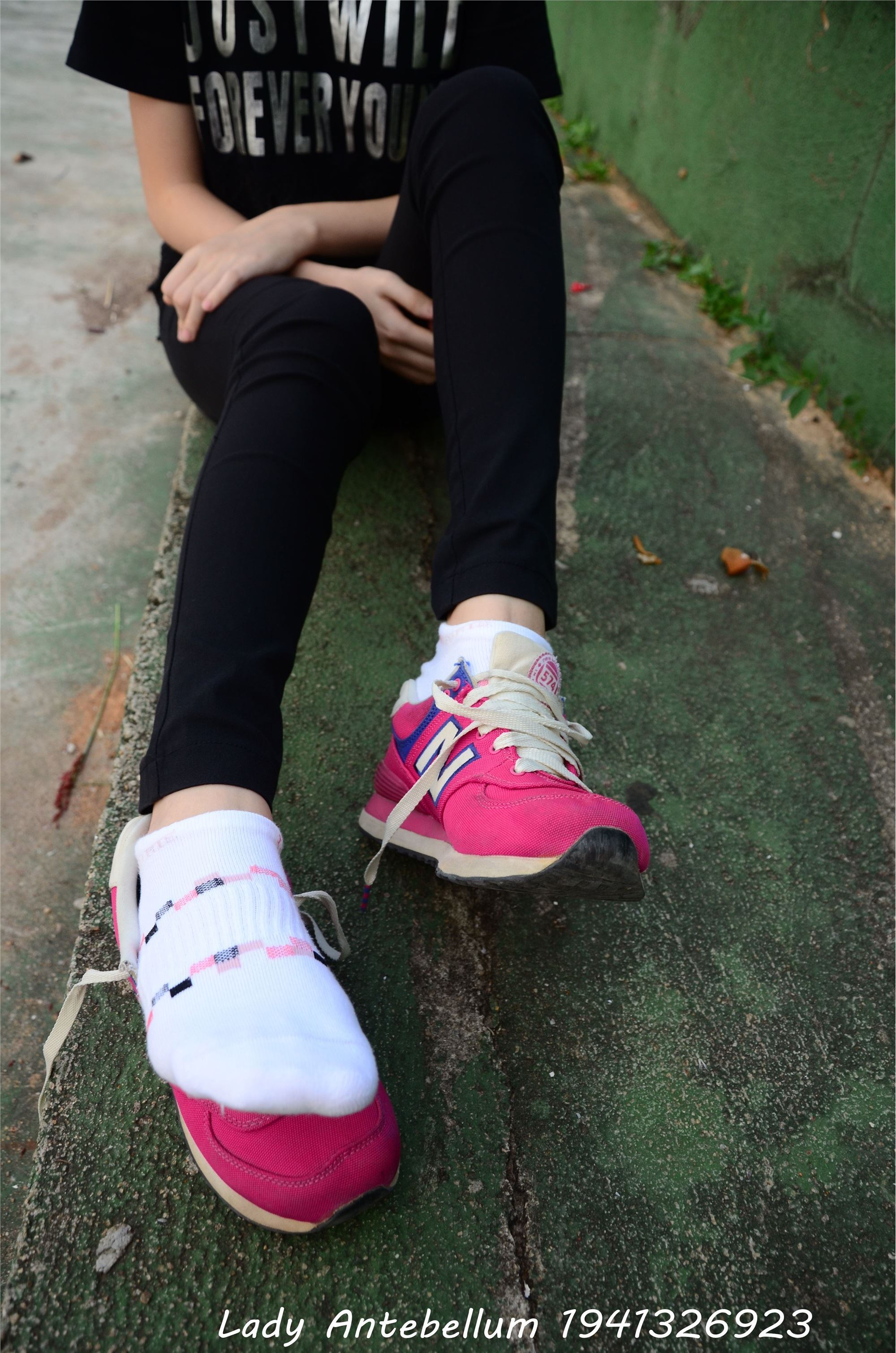 战前女神  恋足美腿棉袜女神级摄影套图 062