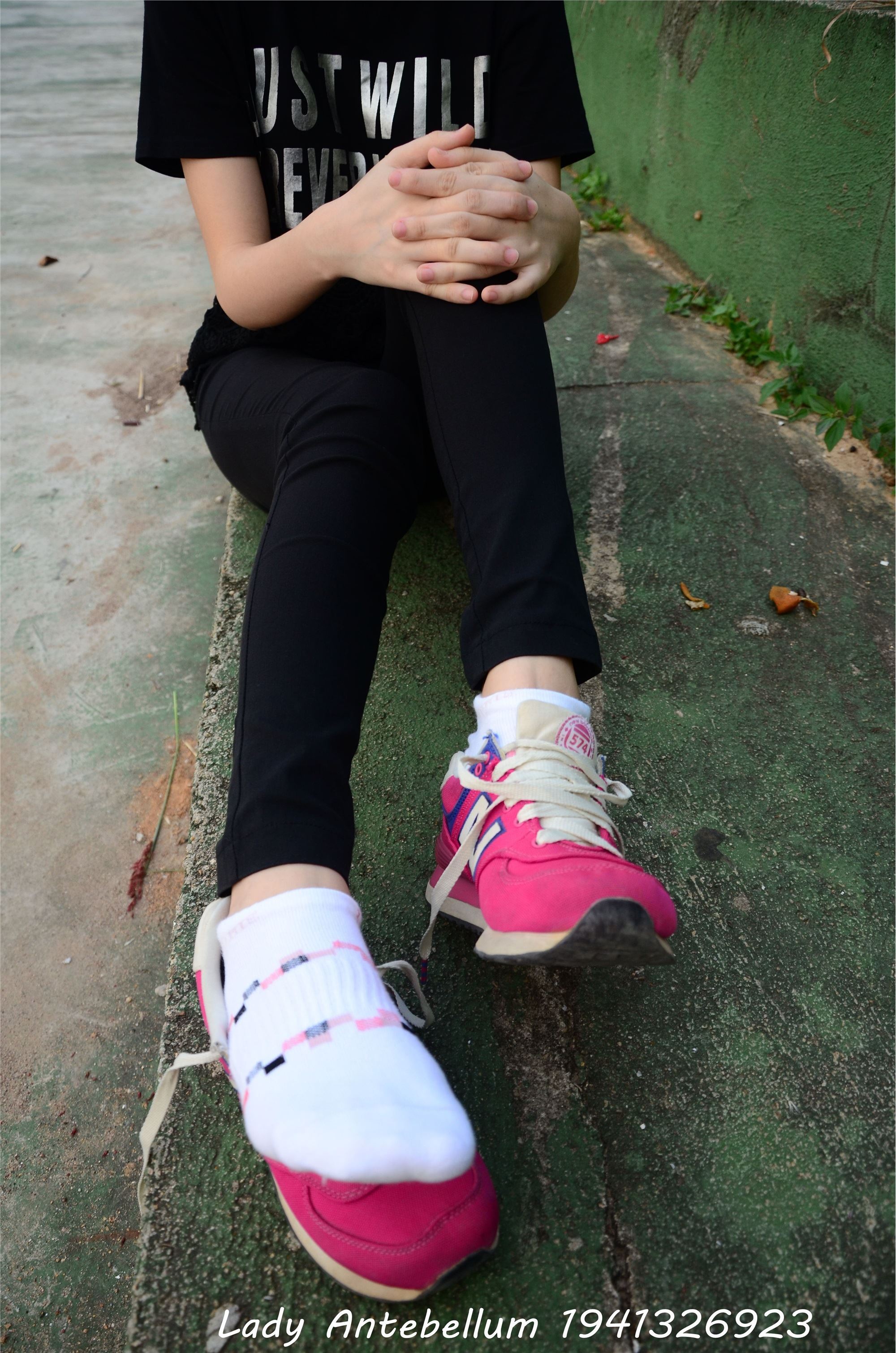 战前女神  恋足美腿棉袜女神级摄影套图 062