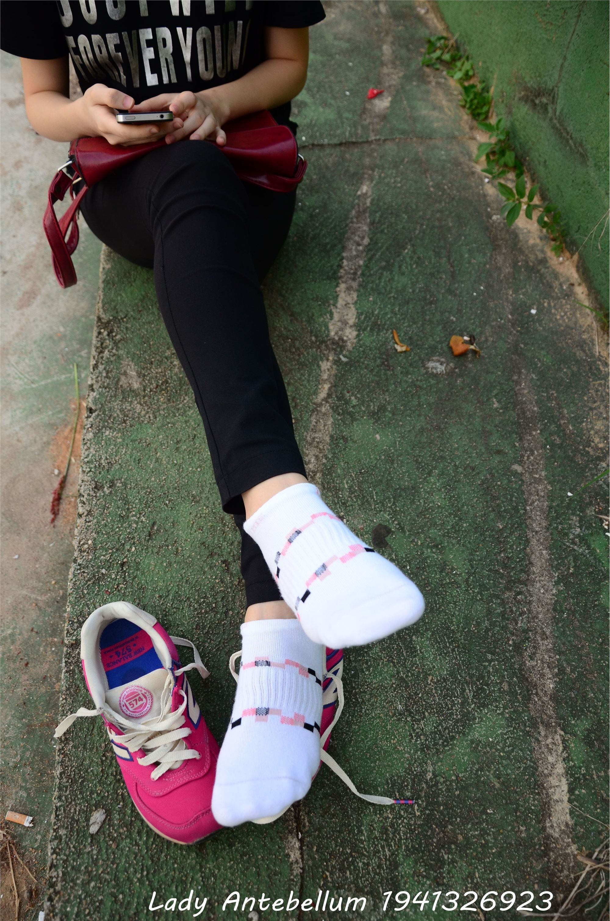 战前女神  恋足美腿棉袜女神级摄影套图 062