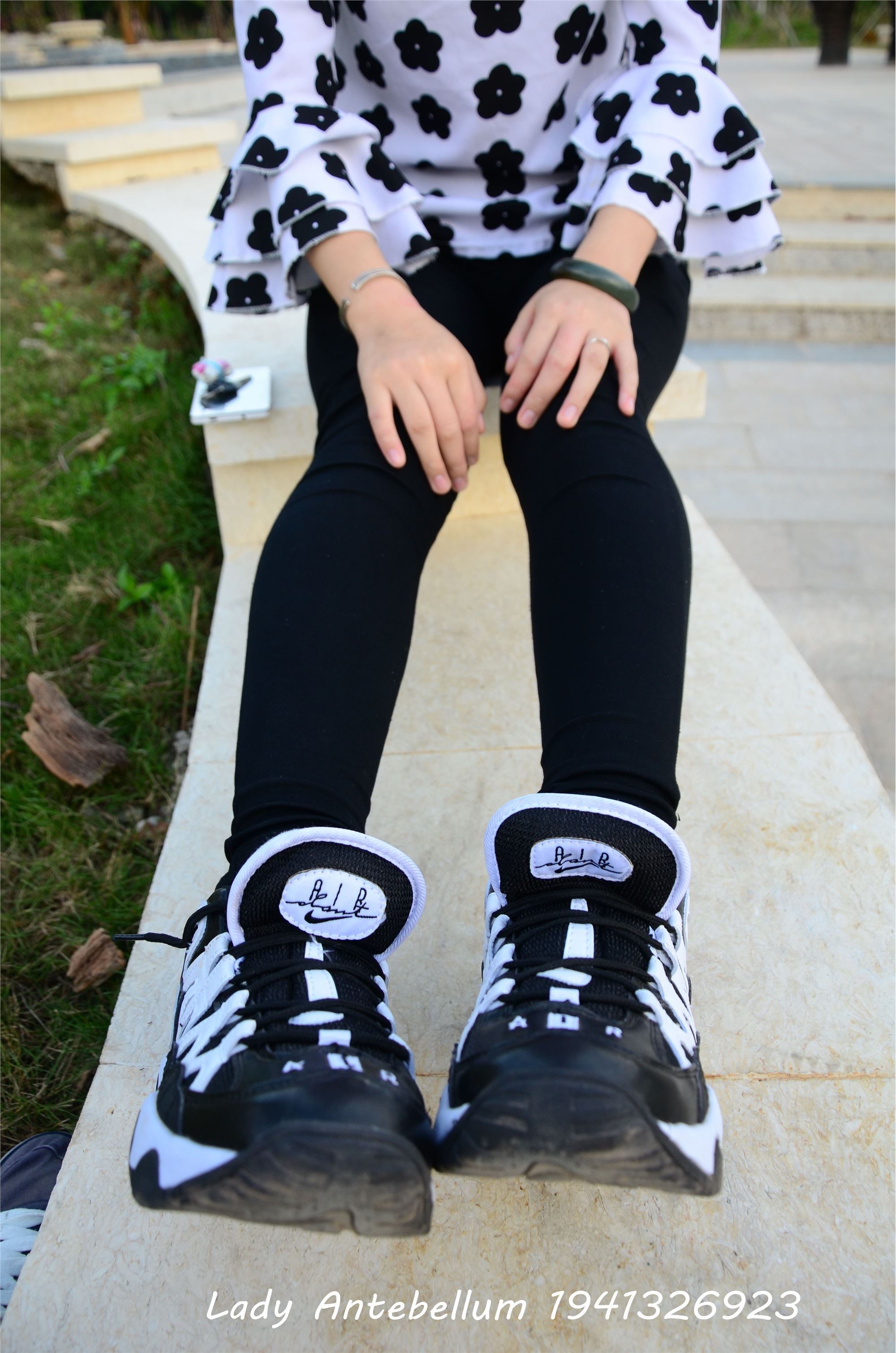 战前女神  恋足美腿棉袜女神级摄影套图 063