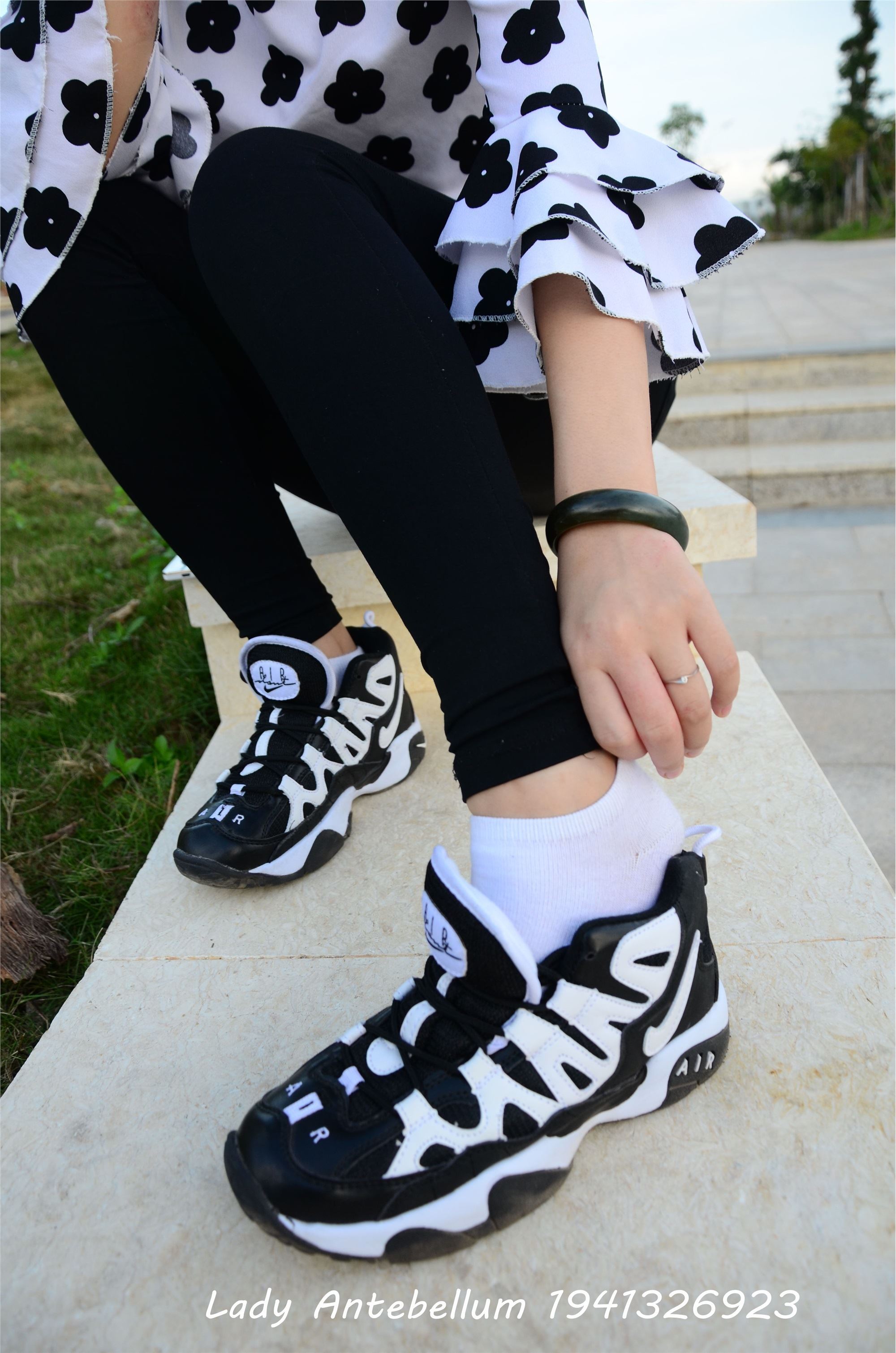 战前女神  恋足美腿棉袜女神级摄影套图 063