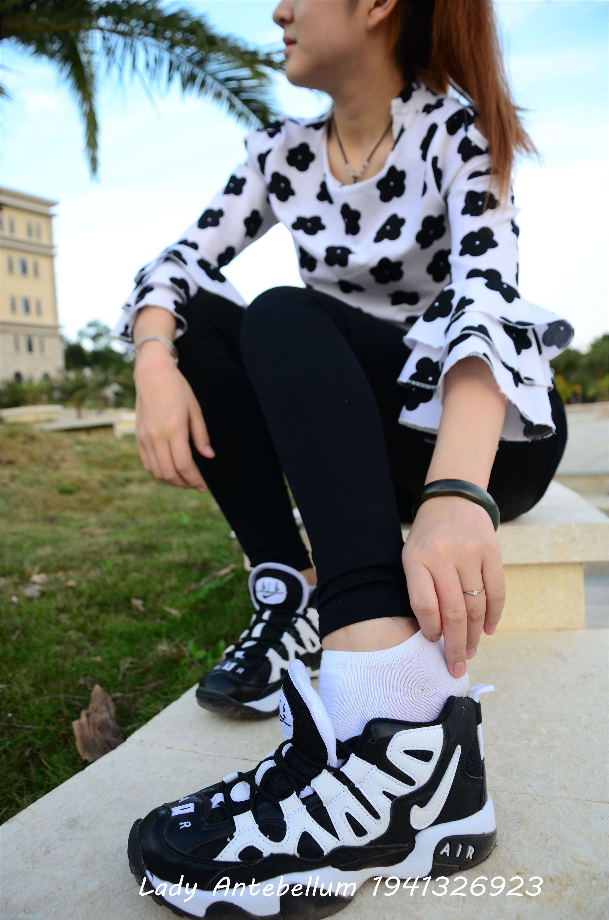 战前女神  恋足美腿棉袜女神级摄影套图 063