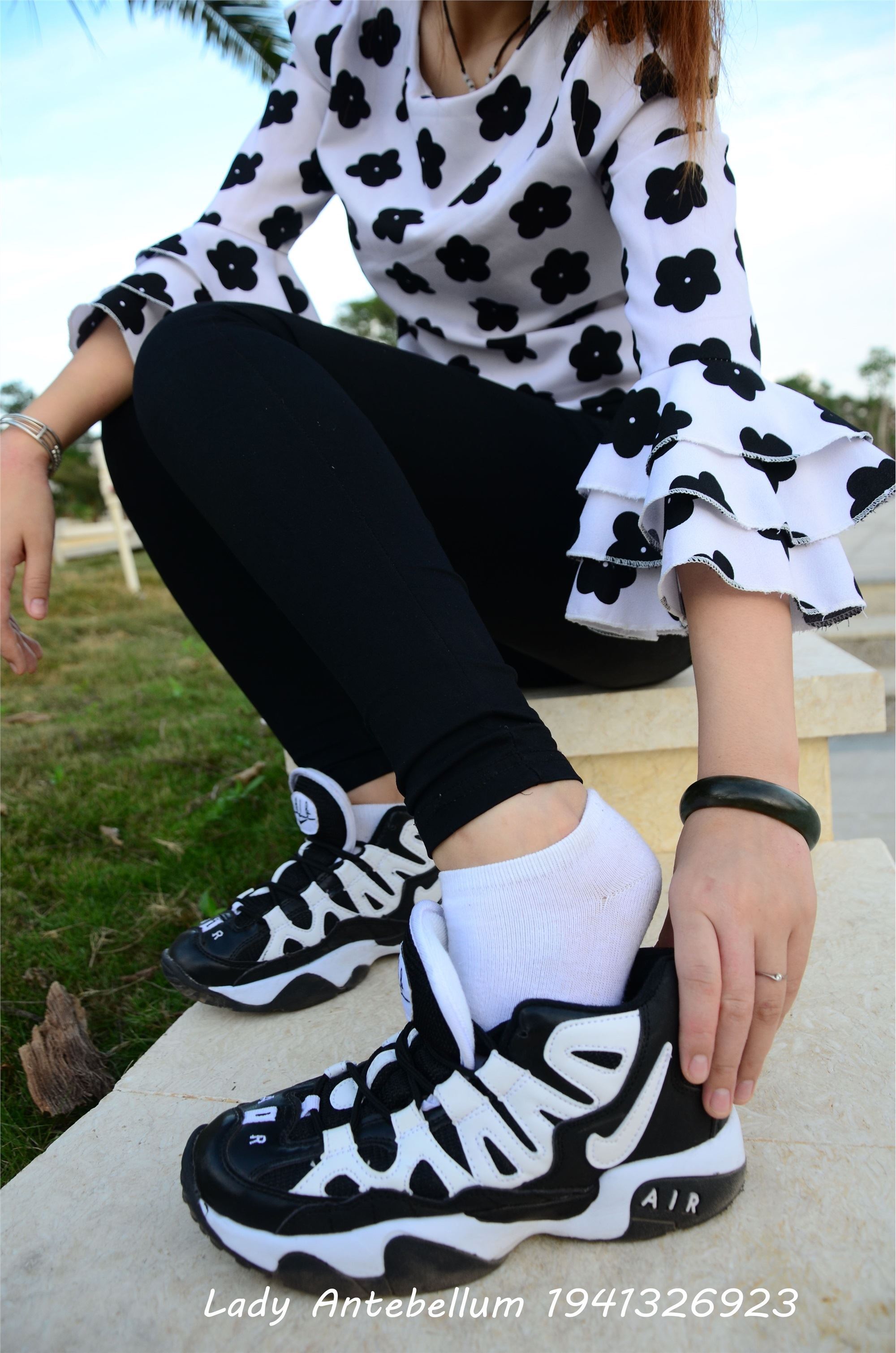 战前女神  恋足美腿棉袜女神级摄影套图 063