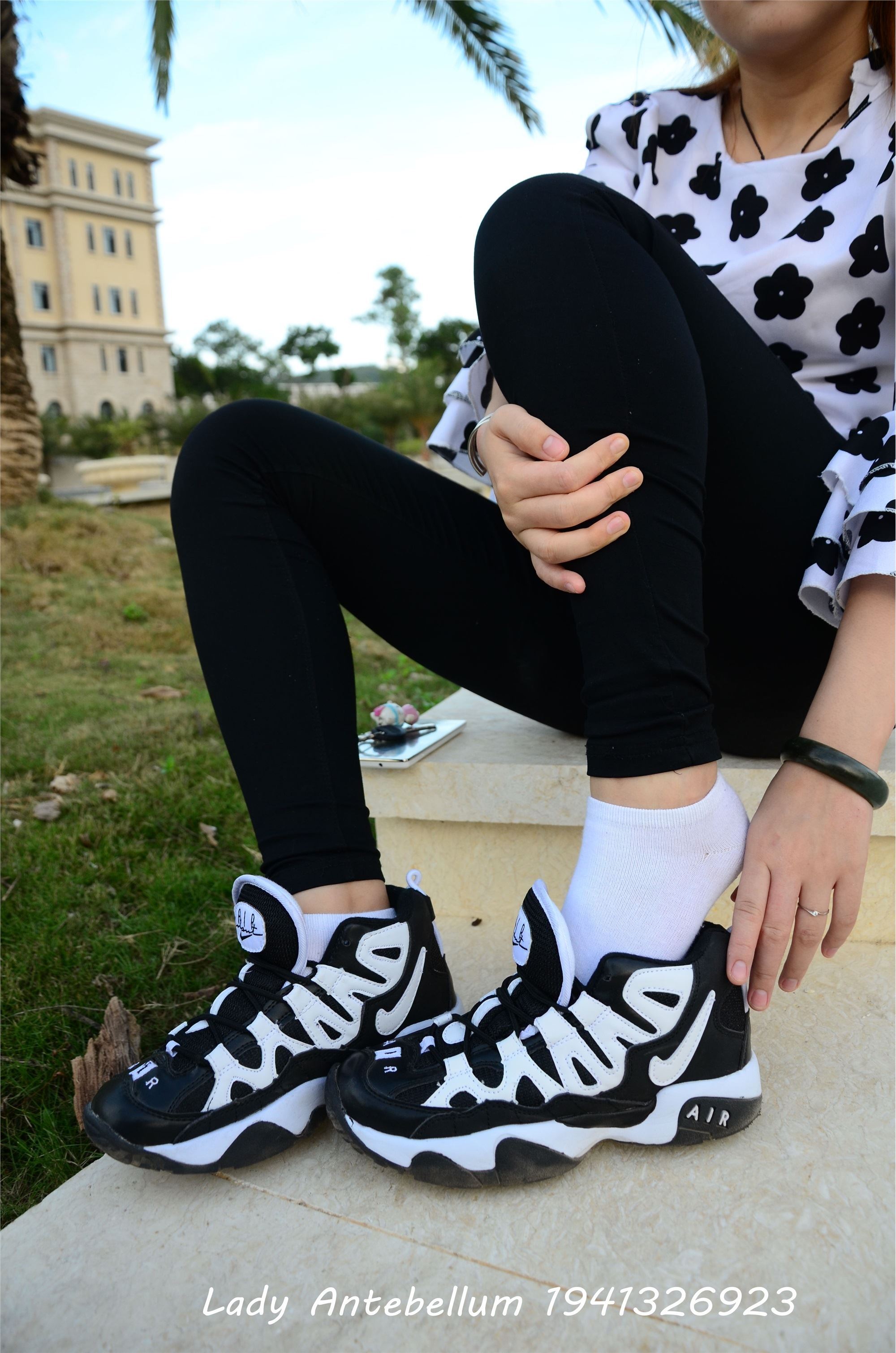 战前女神  恋足美腿棉袜女神级摄影套图 063