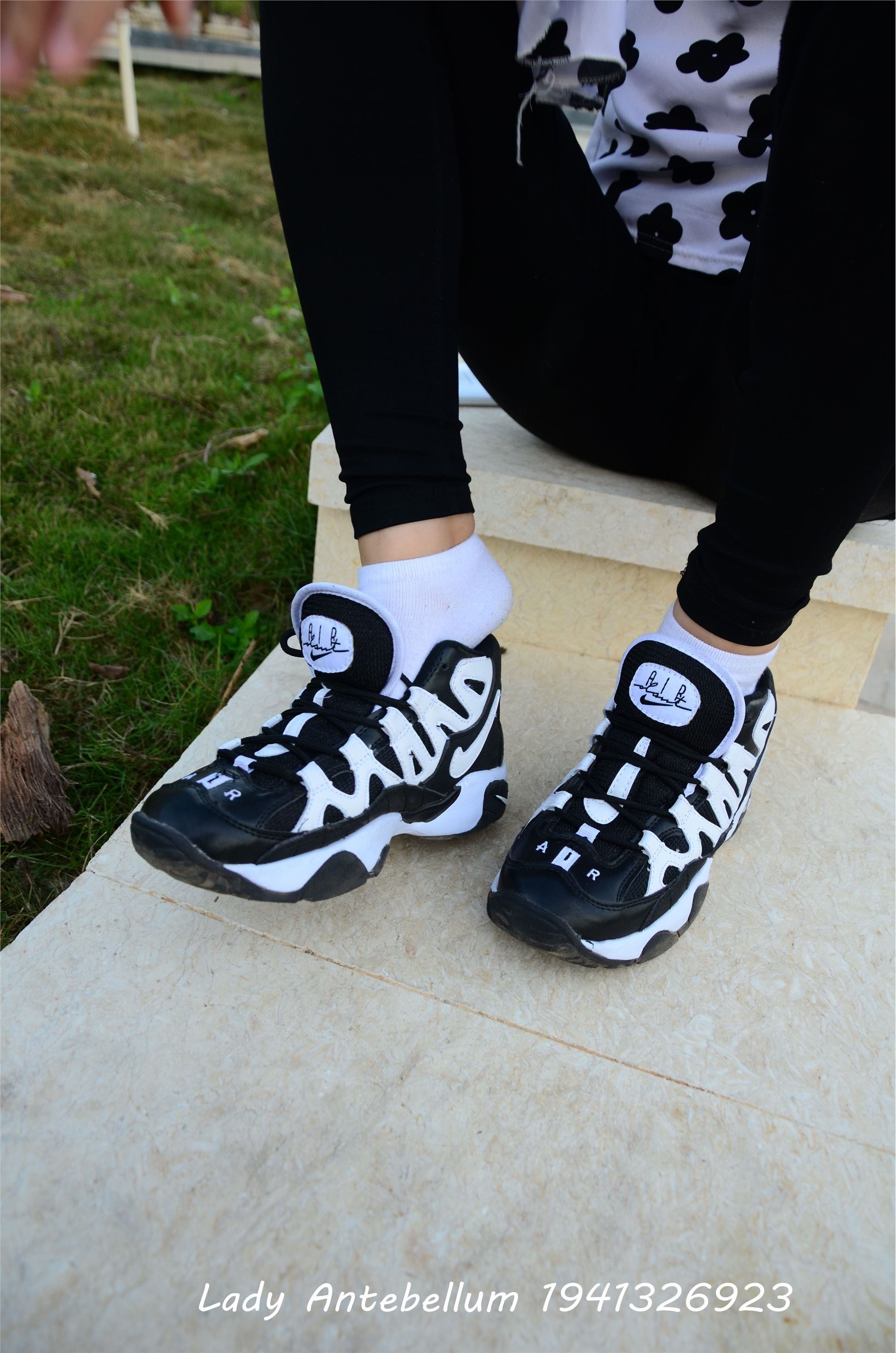 战前女神  恋足美腿棉袜女神级摄影套图 063