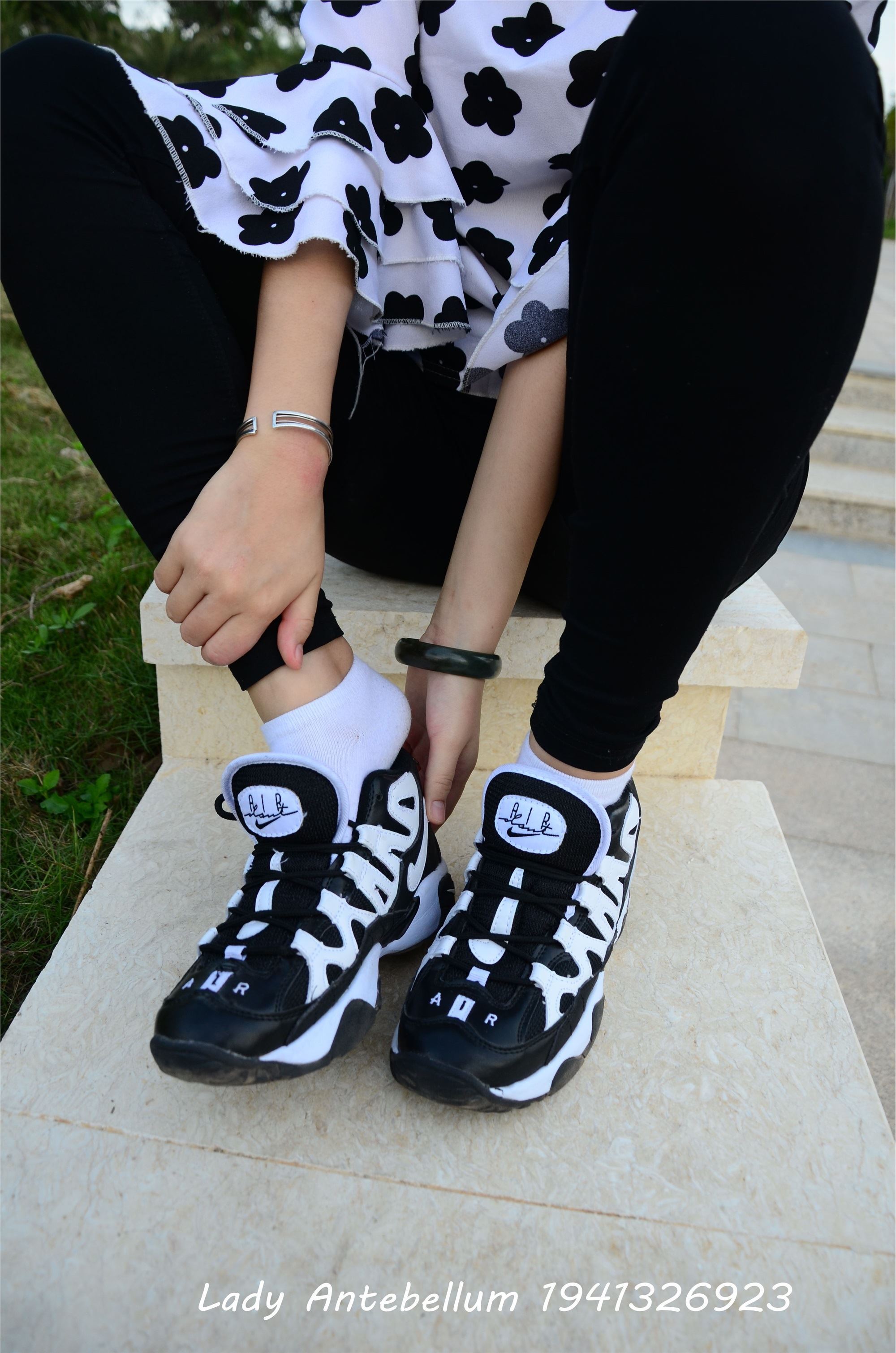 战前女神  恋足美腿棉袜女神级摄影套图 063