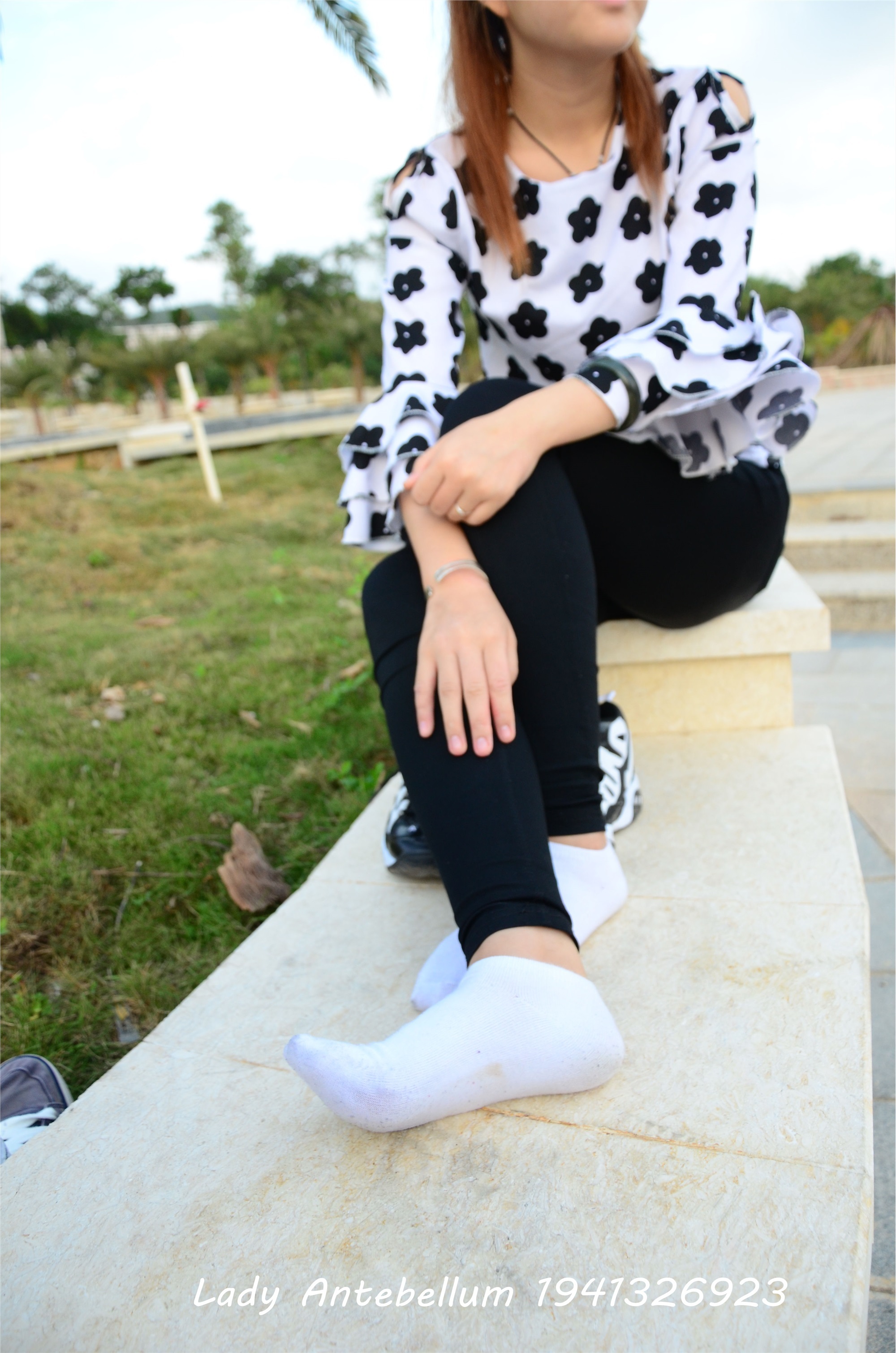 战前女神  恋足美腿棉袜女神级摄影套图 063