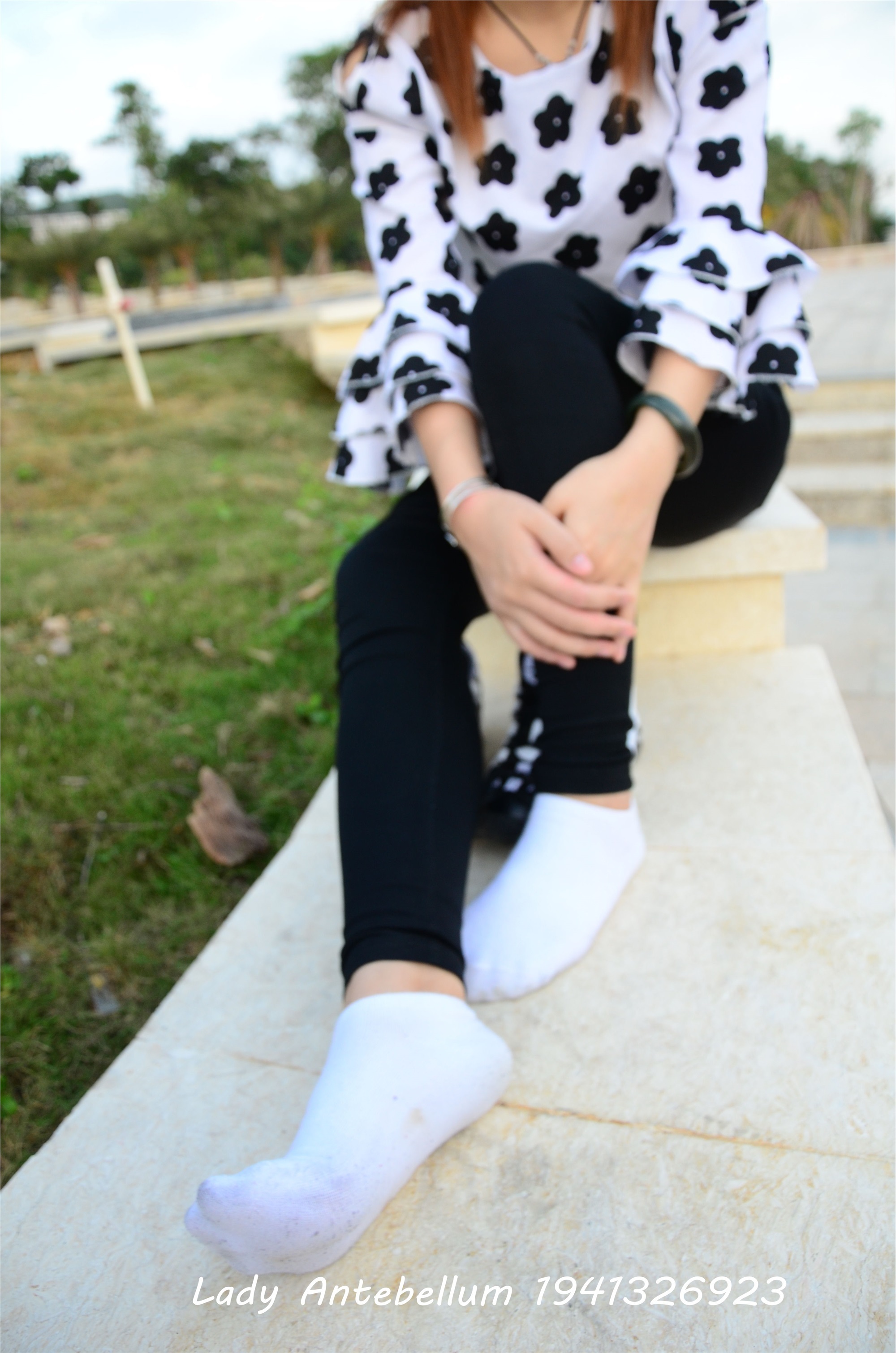 战前女神  恋足美腿棉袜女神级摄影套图 063