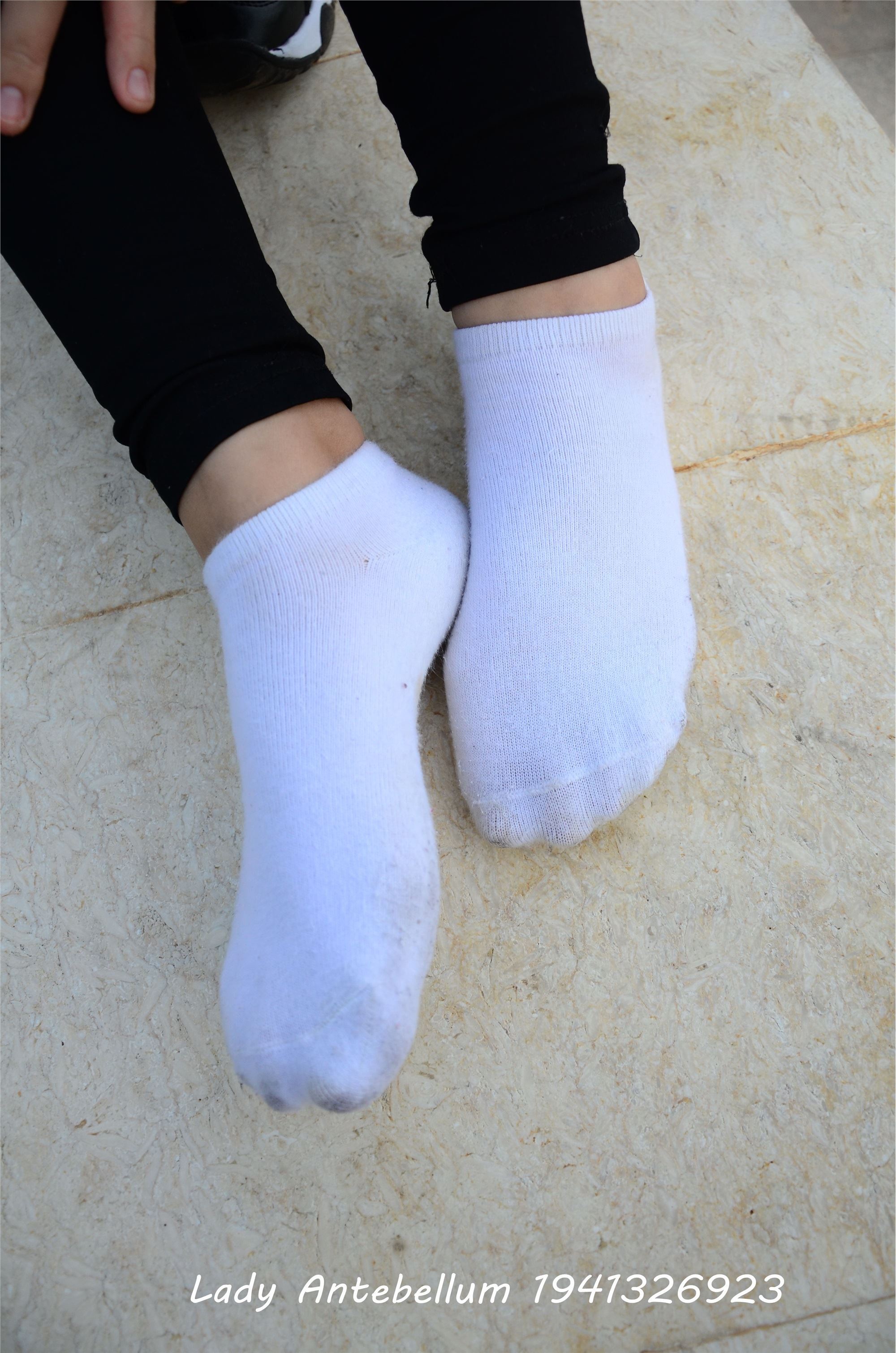 战前女神  恋足美腿棉袜女神级摄影套图 063