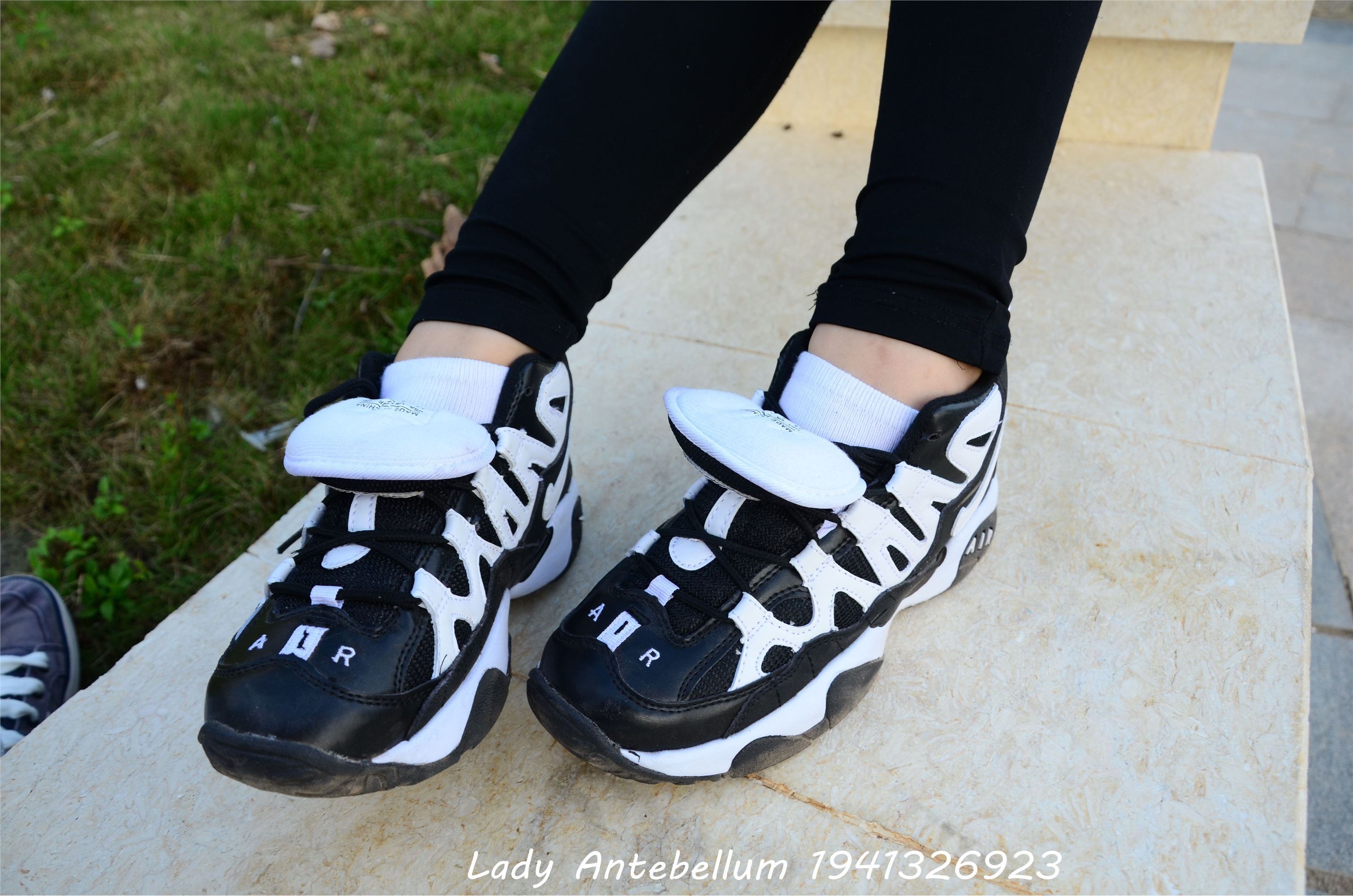 战前女神  恋足美腿棉袜女神级摄影套图 063