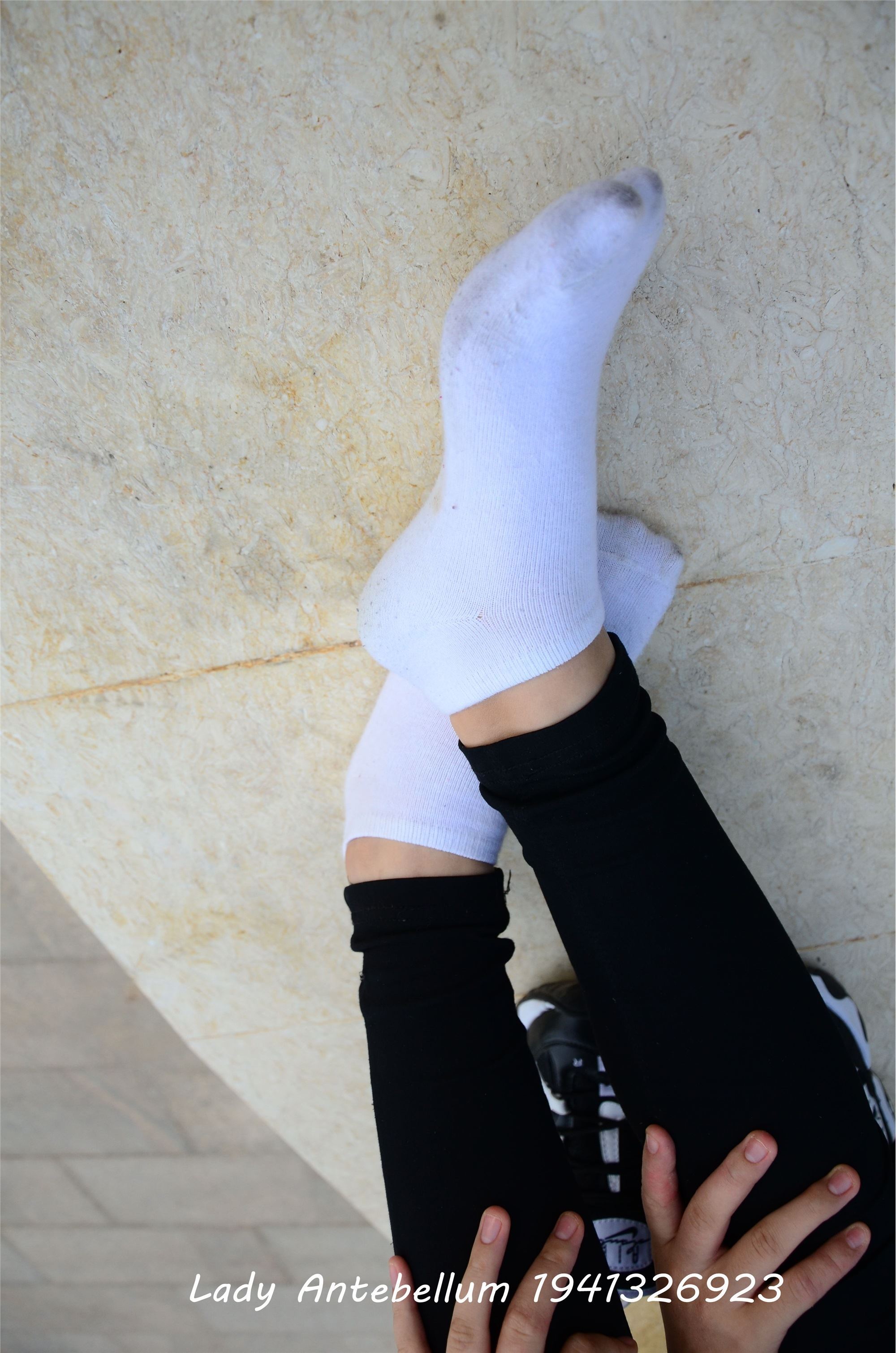 战前女神  恋足美腿棉袜女神级摄影套图 063