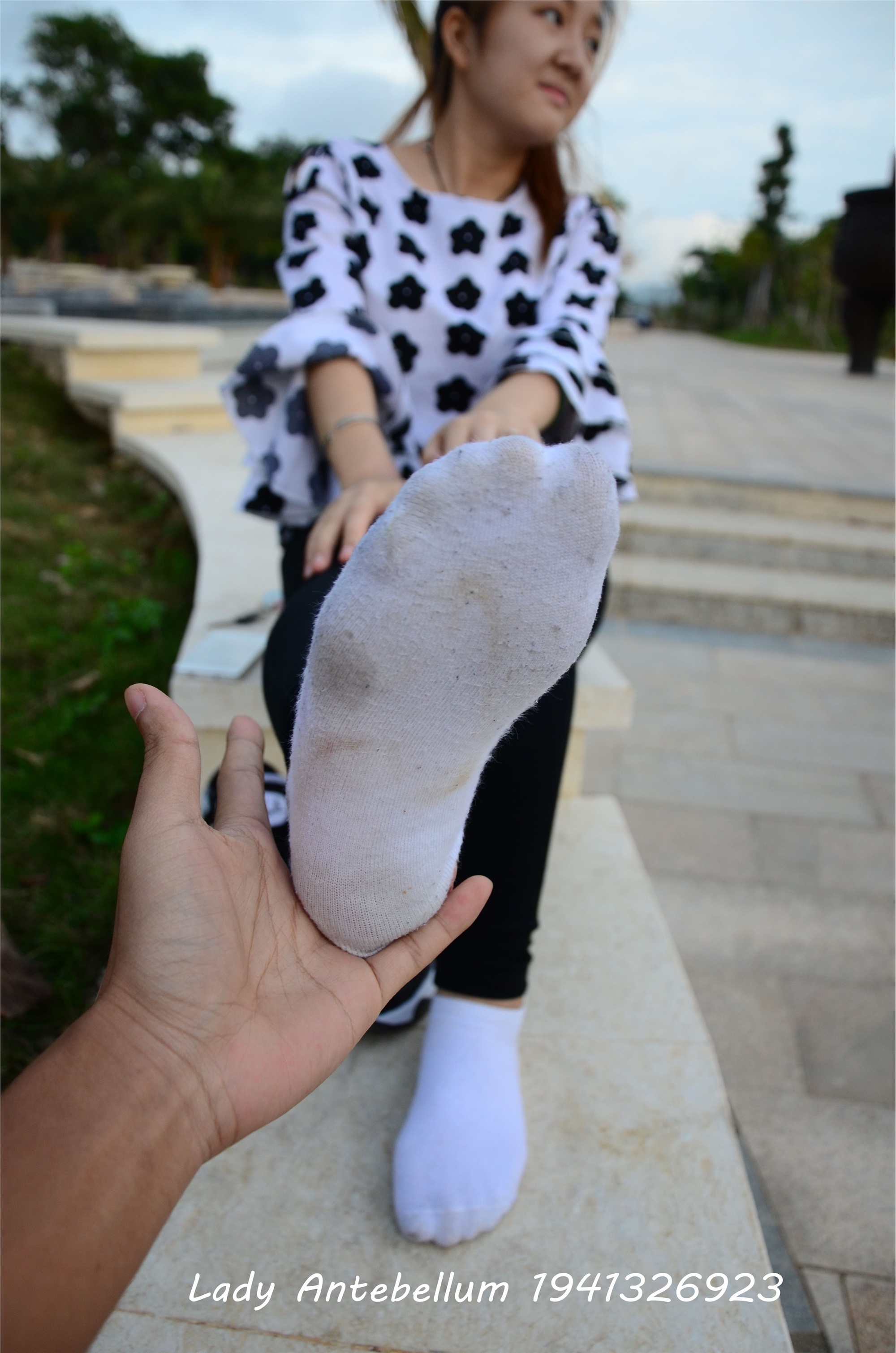 战前女神  恋足美腿棉袜女神级摄影套图 063