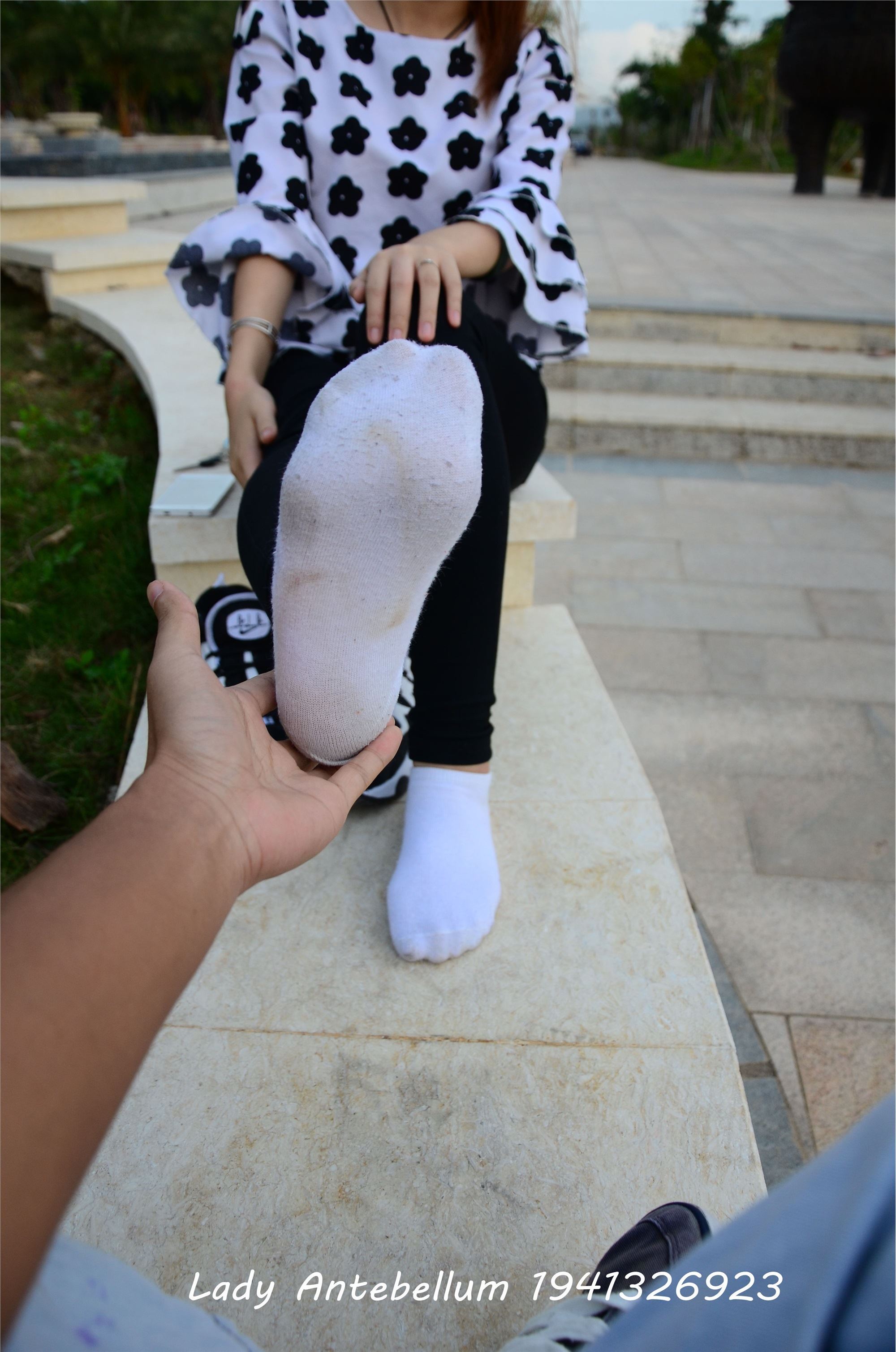 战前女神  恋足美腿棉袜女神级摄影套图 063