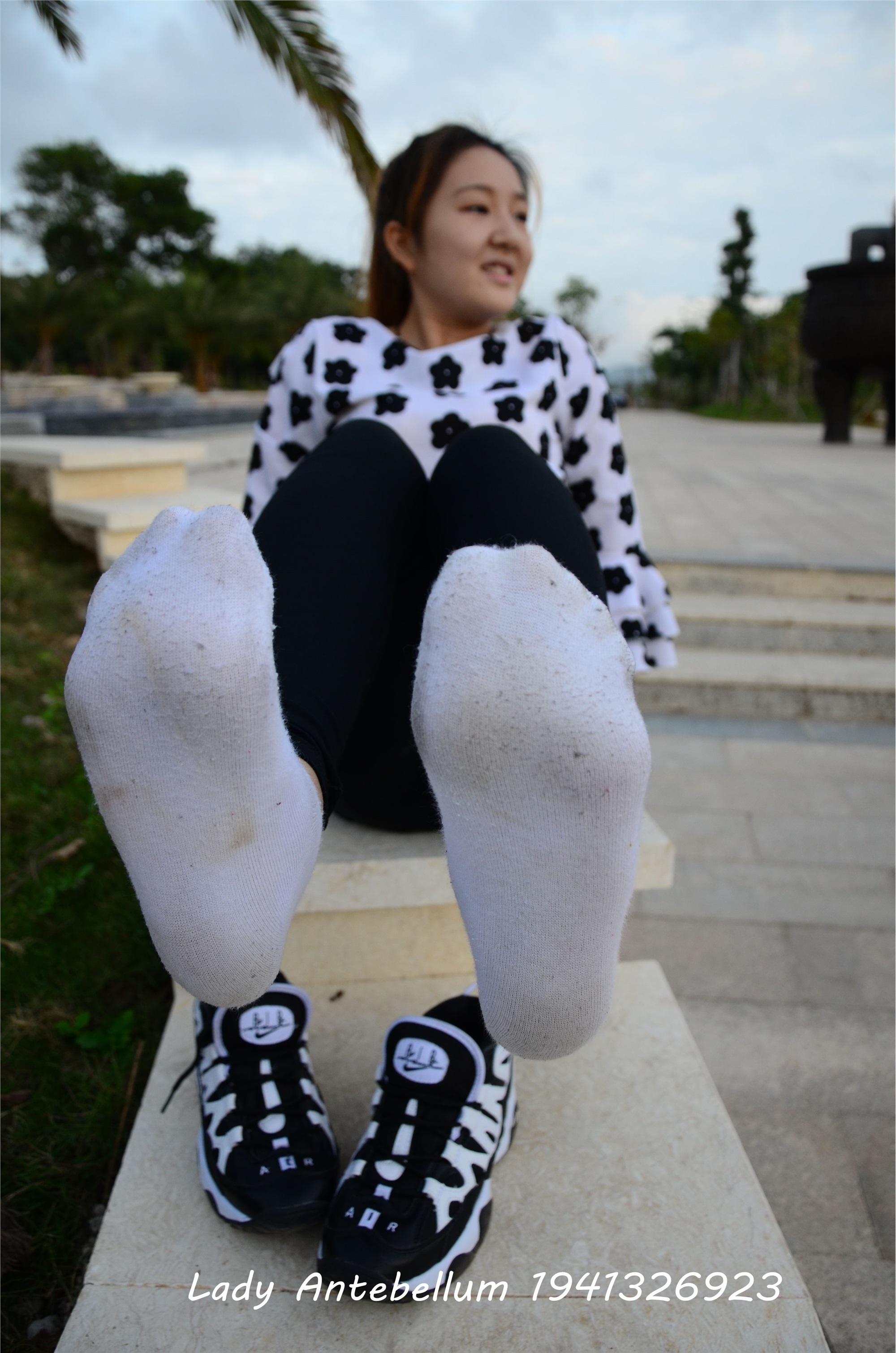 战前女神  恋足美腿棉袜女神级摄影套图 063