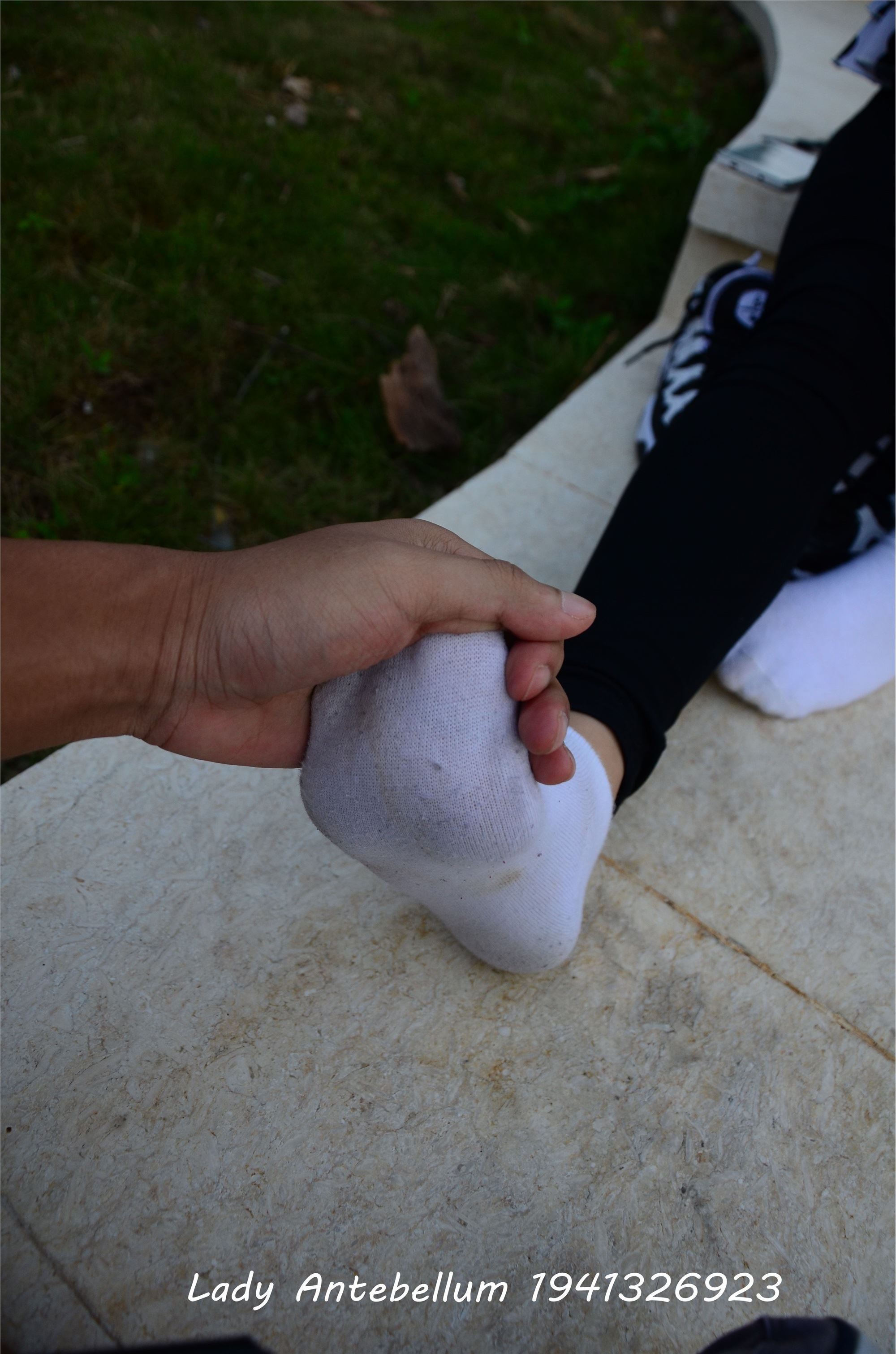 战前女神  恋足美腿棉袜女神级摄影套图 063