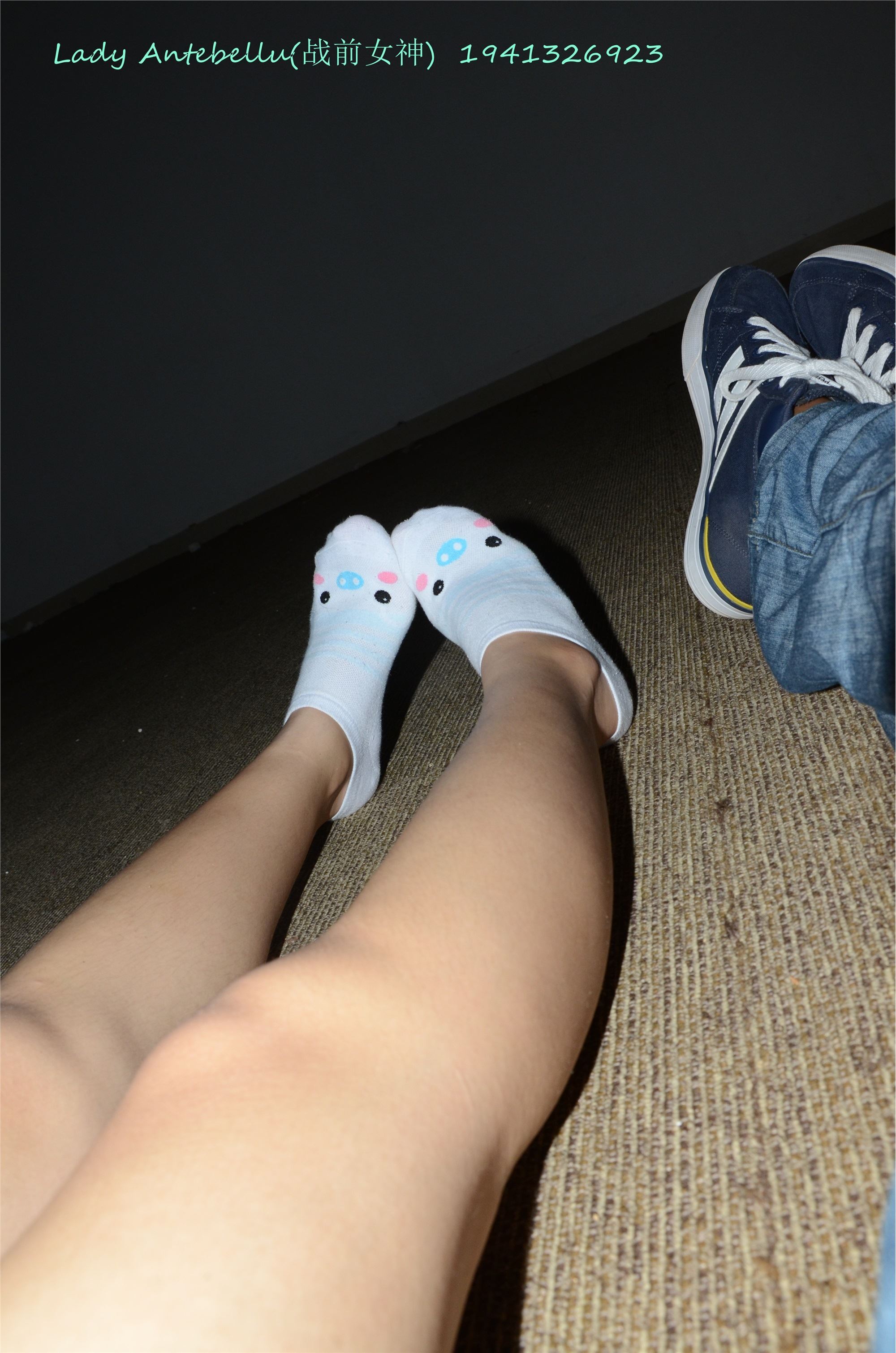 战前女神  恋足美腿棉袜女神级摄影套图 064